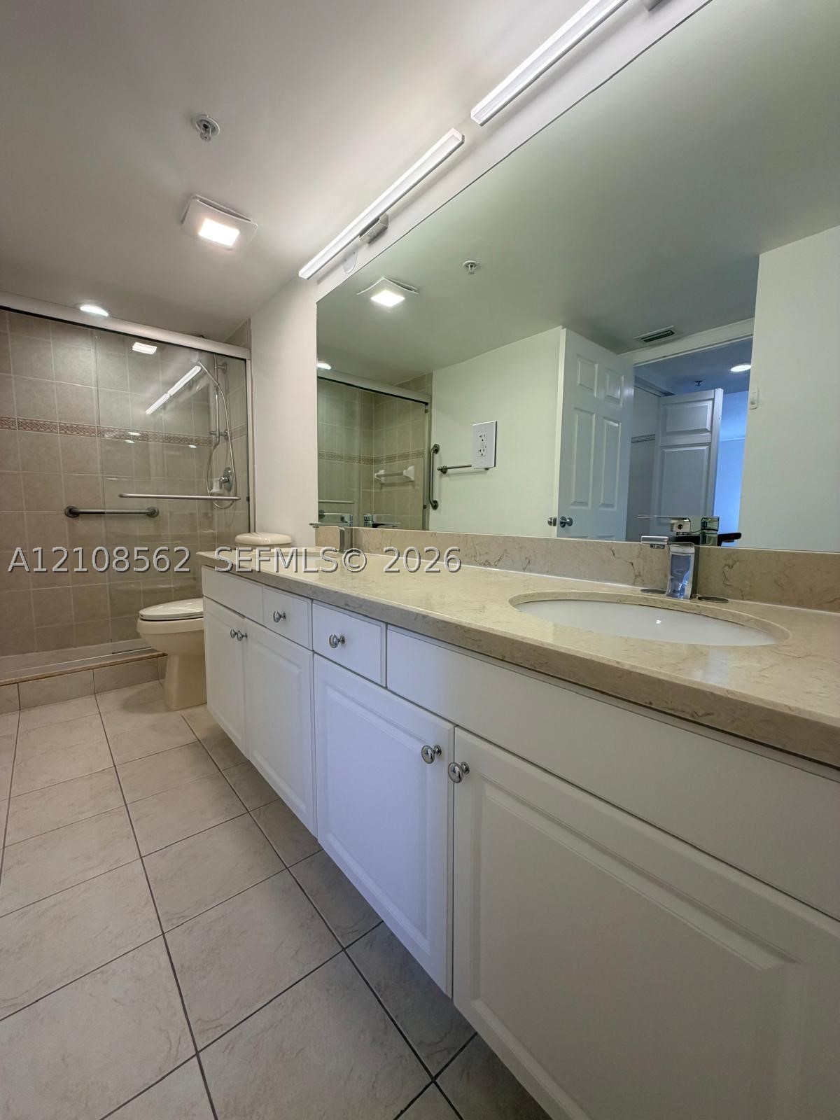 529 E Sheridan St #305, Dania Beach FL 33004