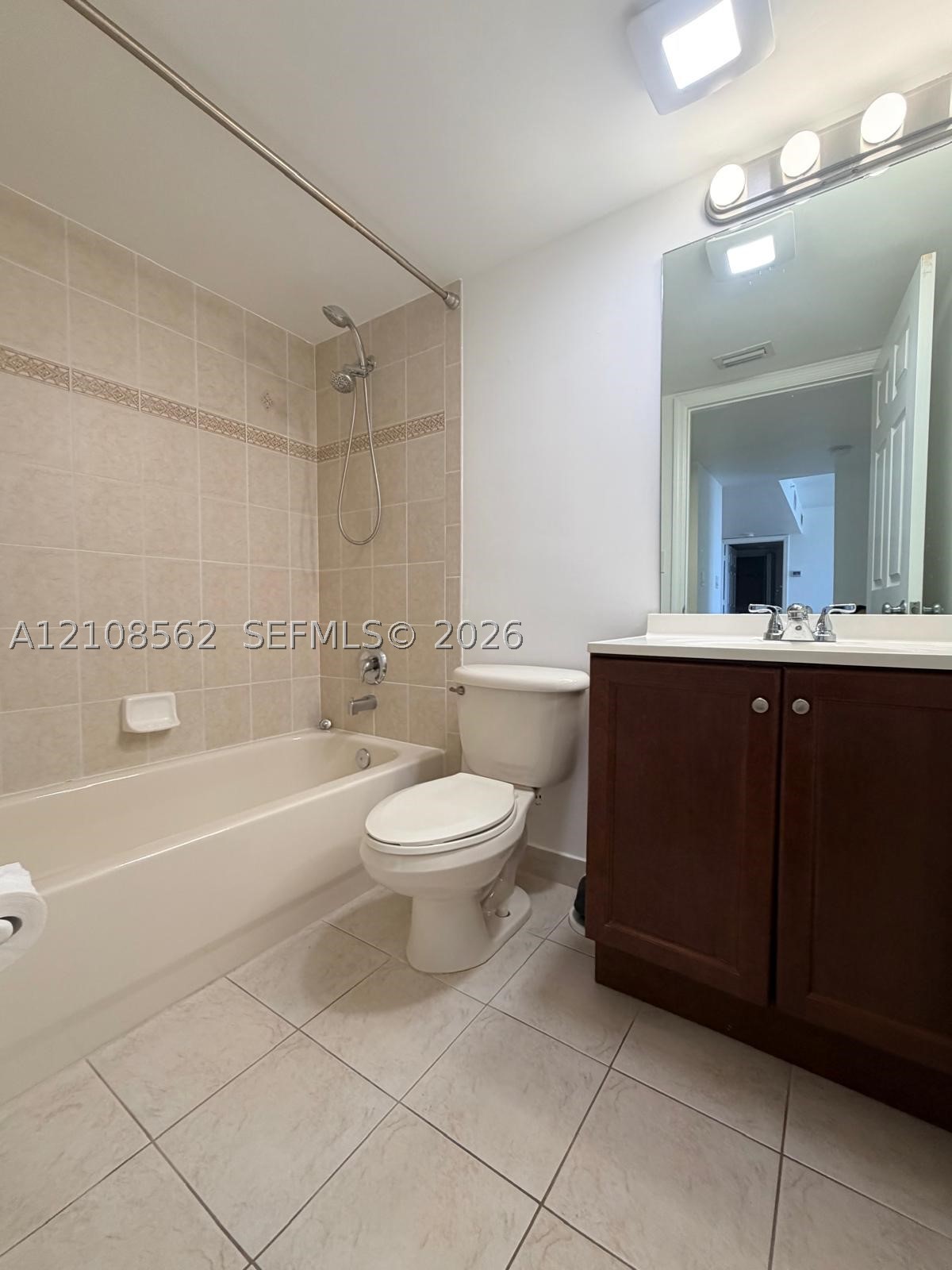 529 E Sheridan St #305, Dania Beach FL 33004