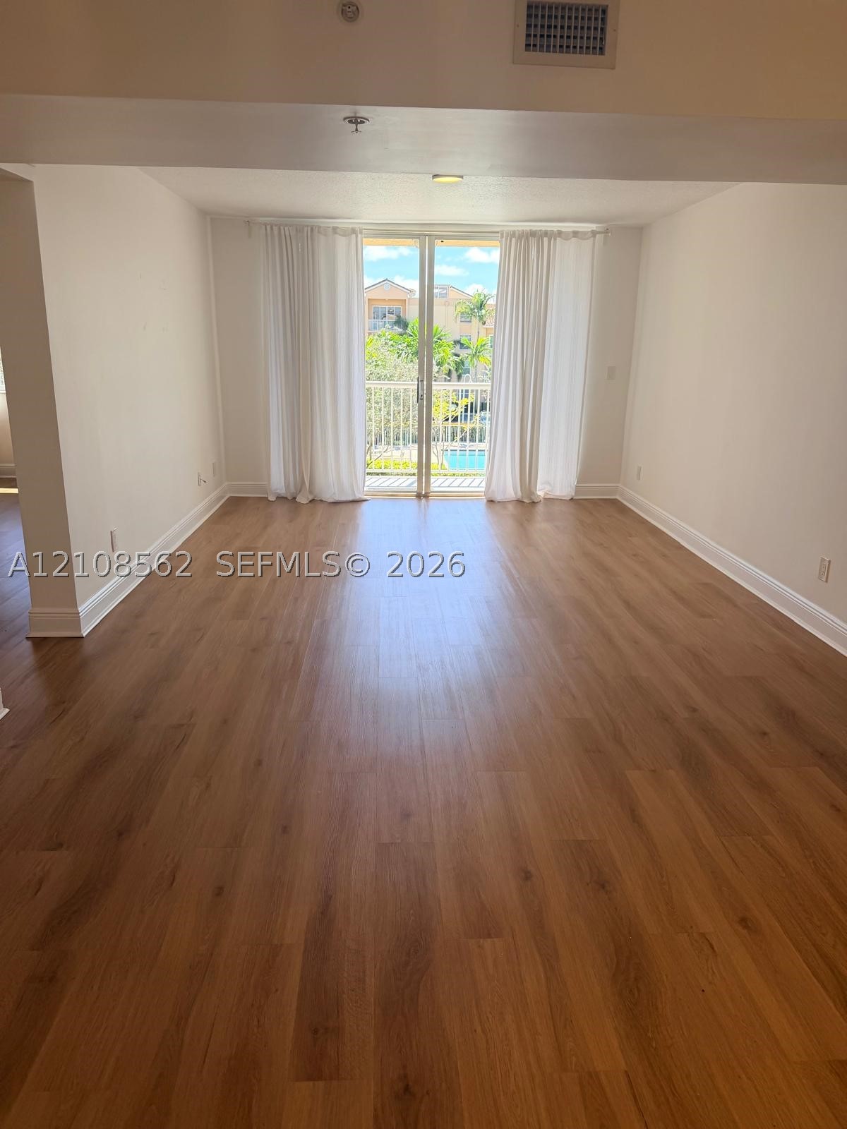 529 E Sheridan St #305, Dania Beach FL 33004