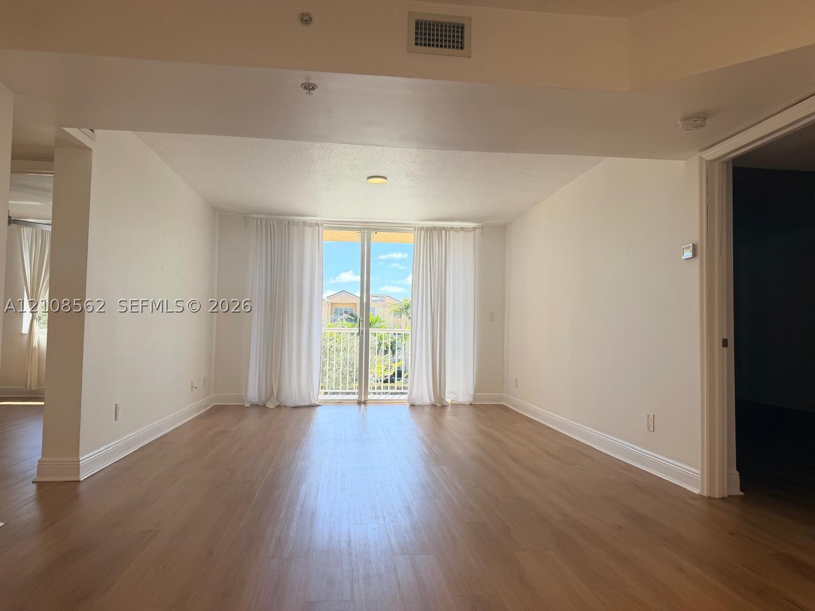 529 E Sheridan St #305, Dania Beach FL 33004