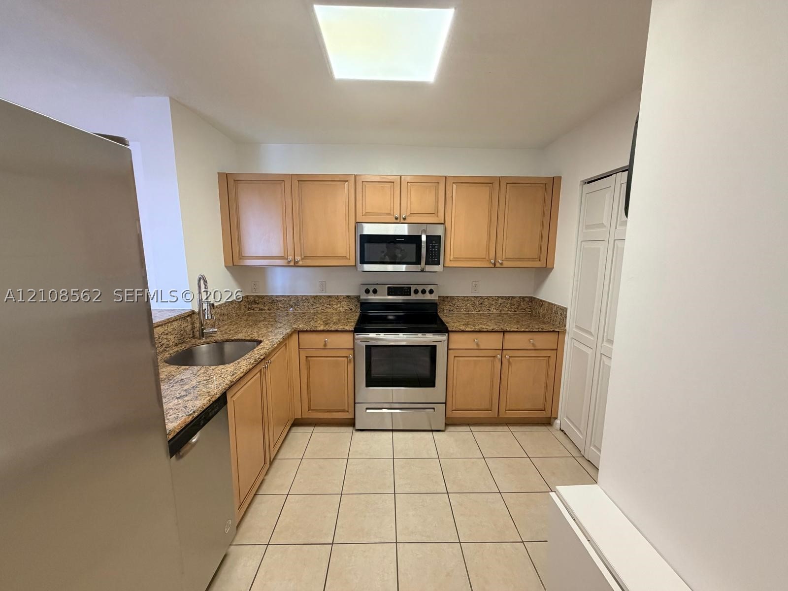 529 E Sheridan St #305, Dania Beach FL 33004