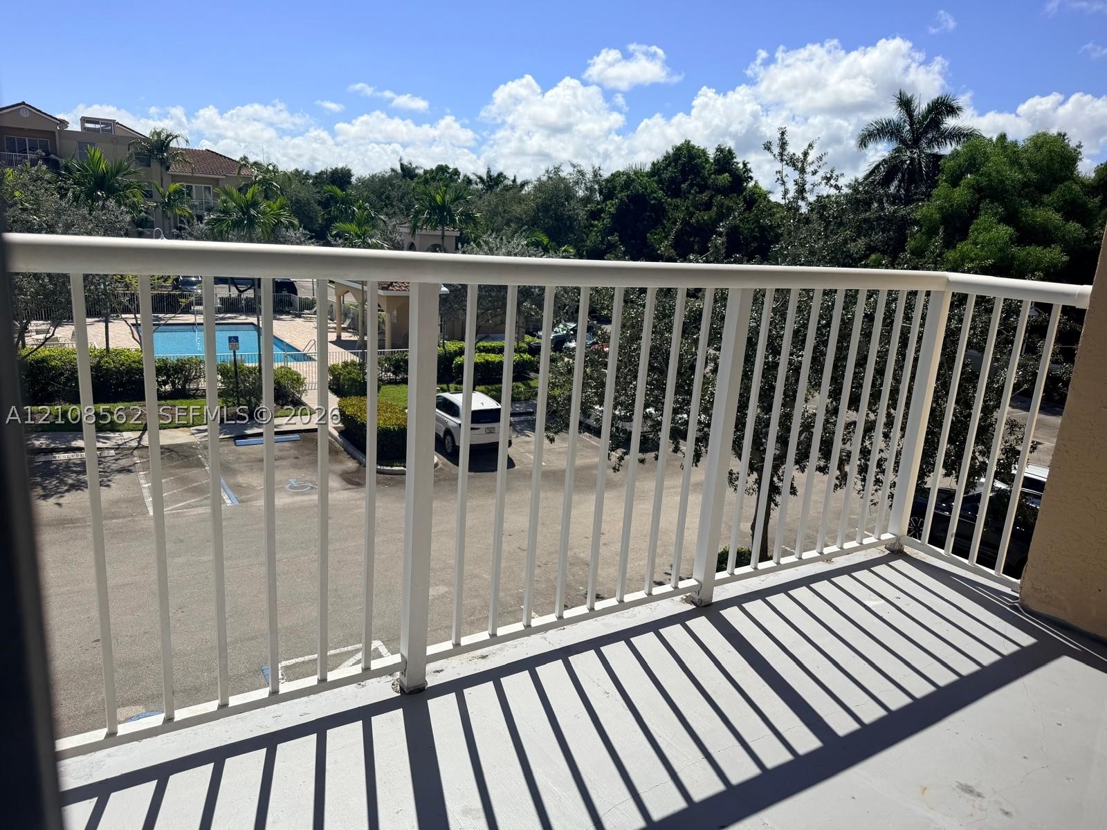 529 E Sheridan St #305, Dania Beach FL 33004