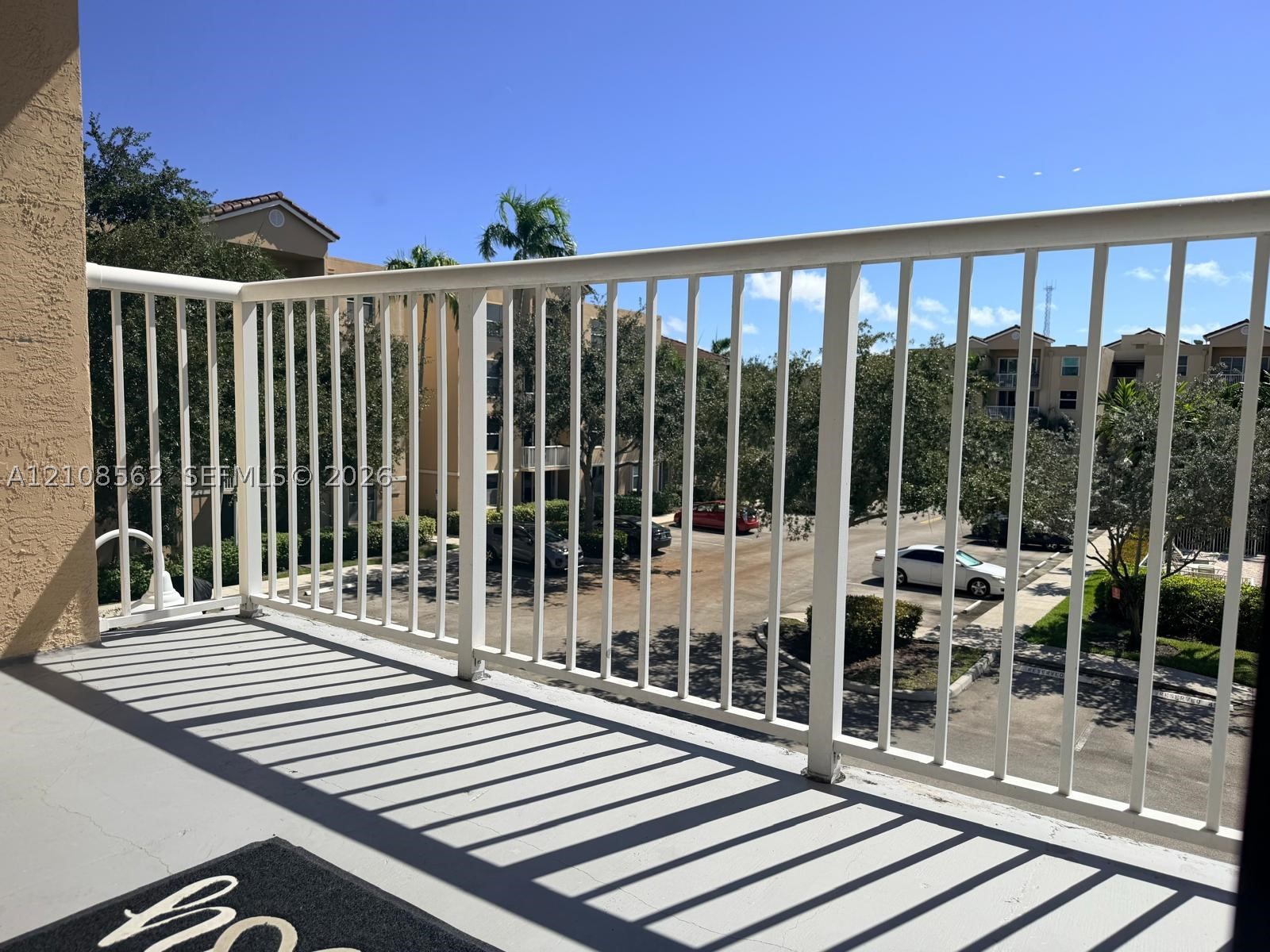 529 E Sheridan St #305, Dania Beach FL 33004