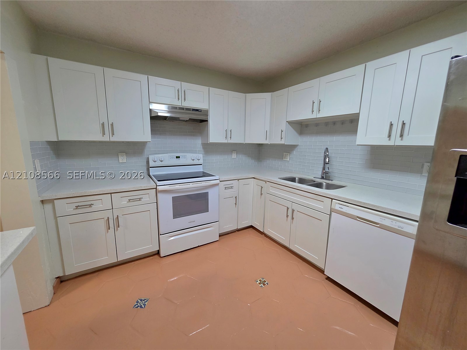 15138 SW 94th Ter #0, Miami FL 33196