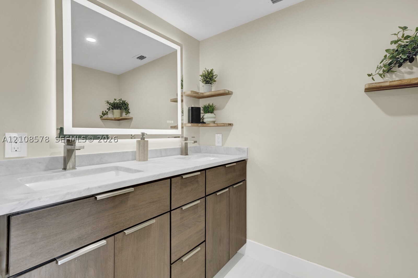3005 Portofino Isle #N2, Coconut Creek FL 33066