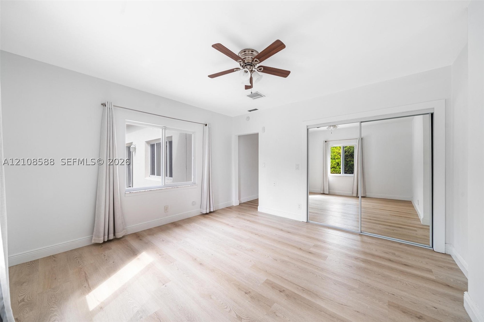7730 Beachview Dr, North Bay Village FL 33141