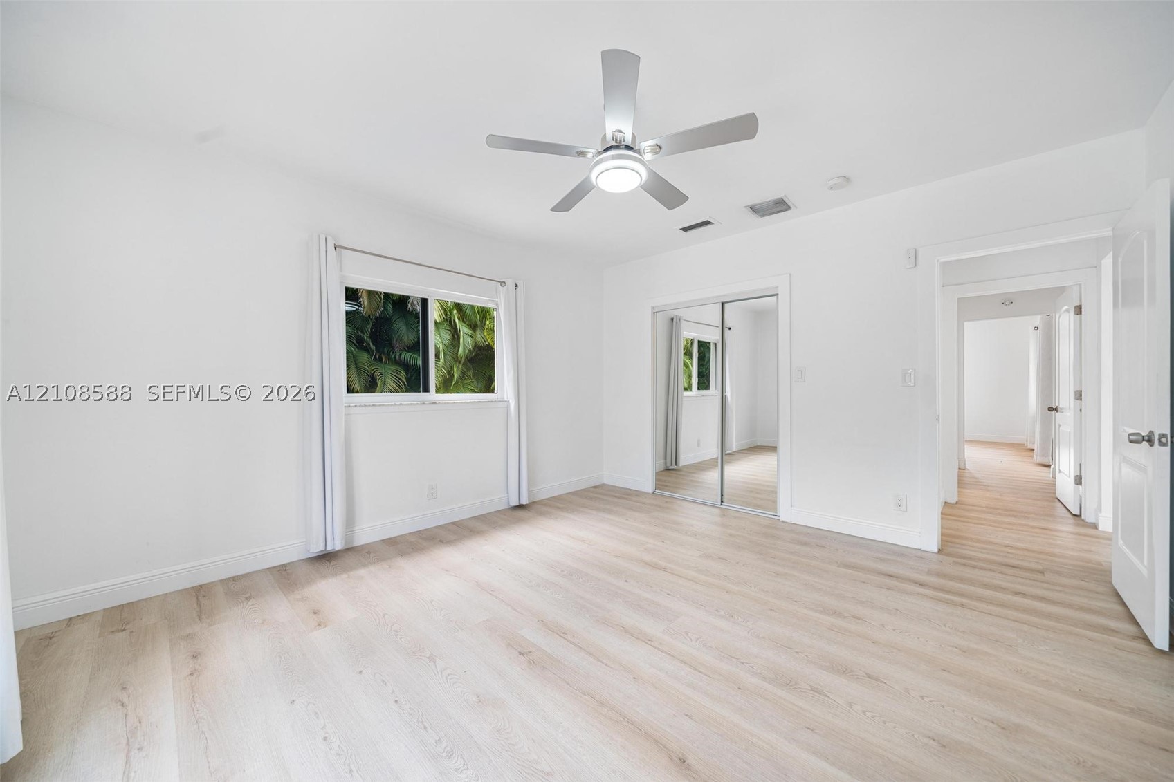 7730 Beachview Dr, North Bay Village FL 33141