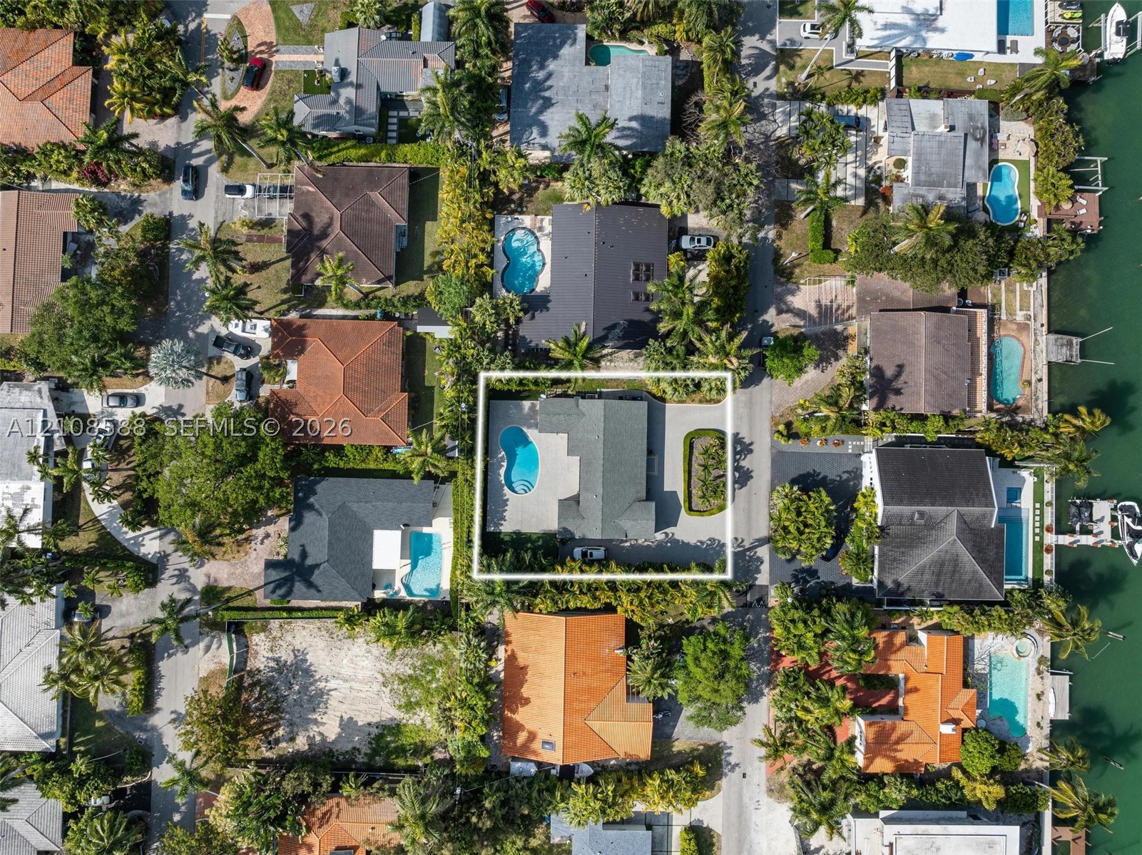 7730 Beachview Dr, North Bay Village FL 33141