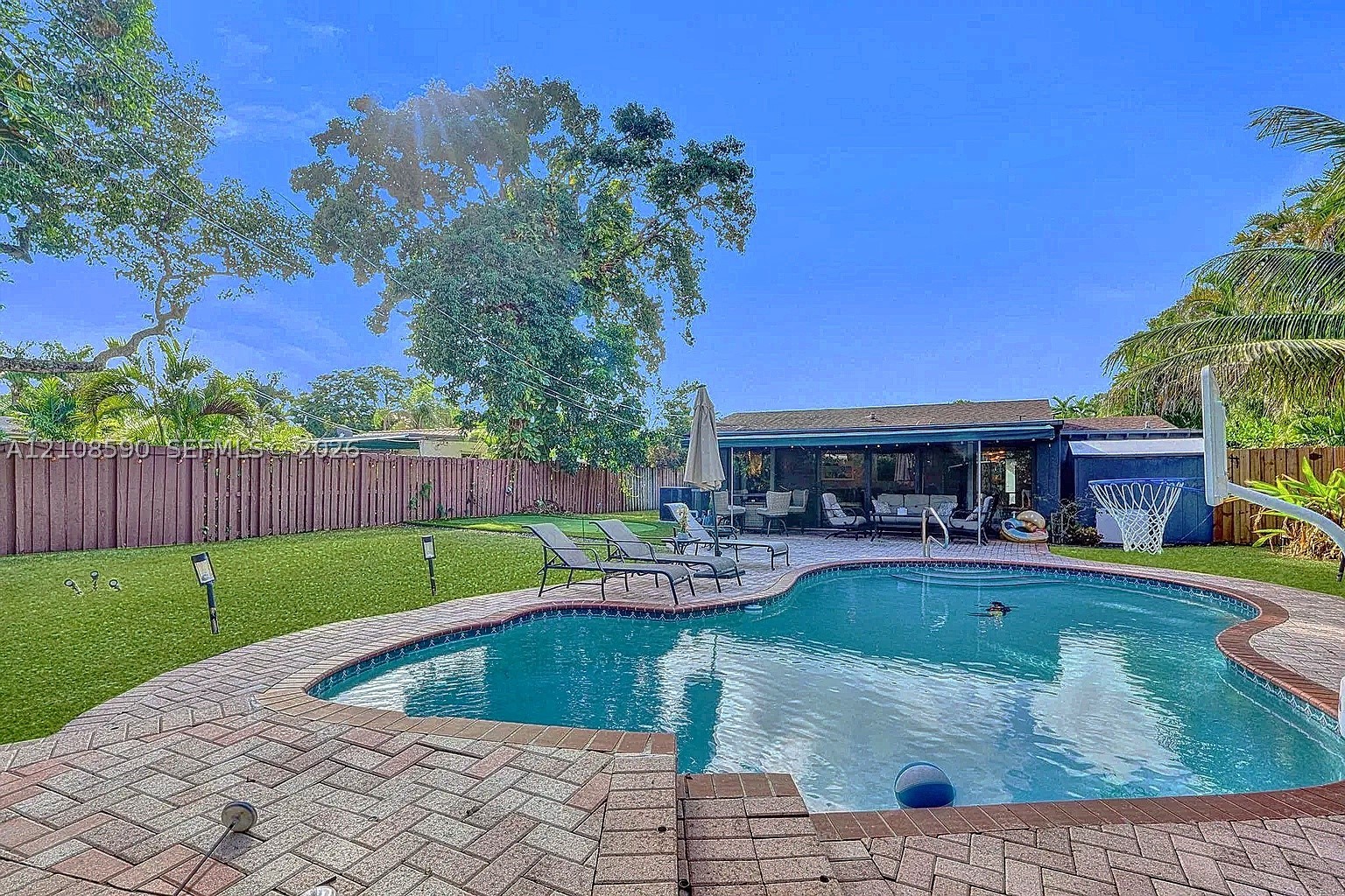 1728 NE 17th Ter, Fort Lauderdale FL 33305