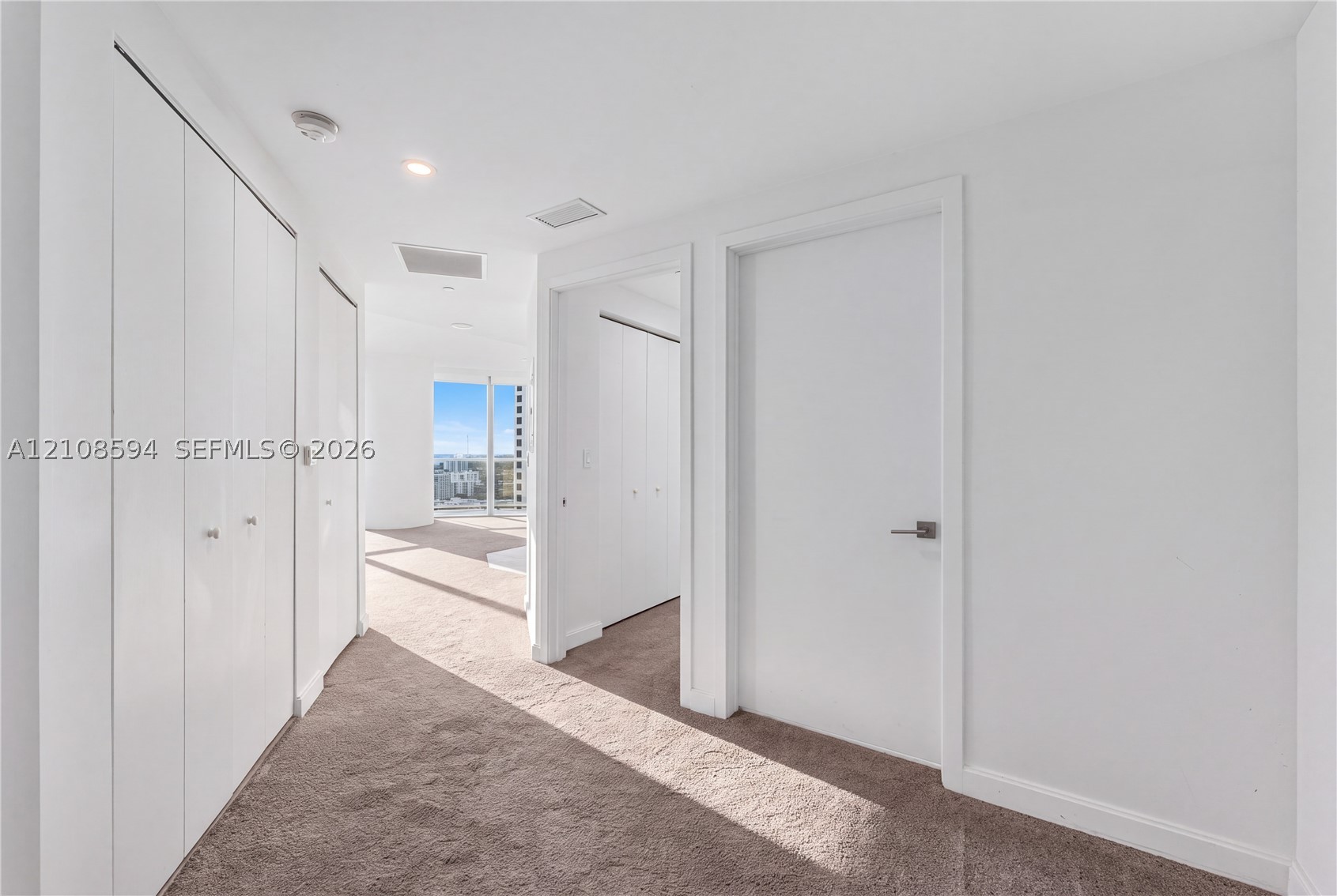 45 SW 9th St #2206, Miami FL 33130