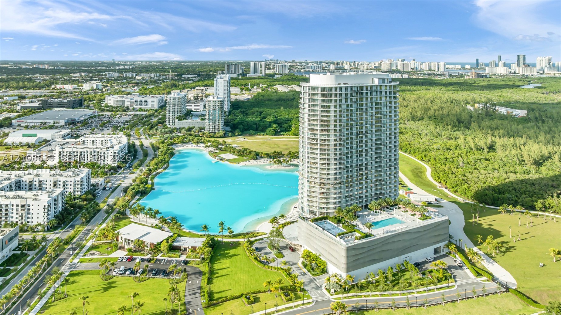 2411 Laguna Circle #2209+DEN, North Miami FL 33181