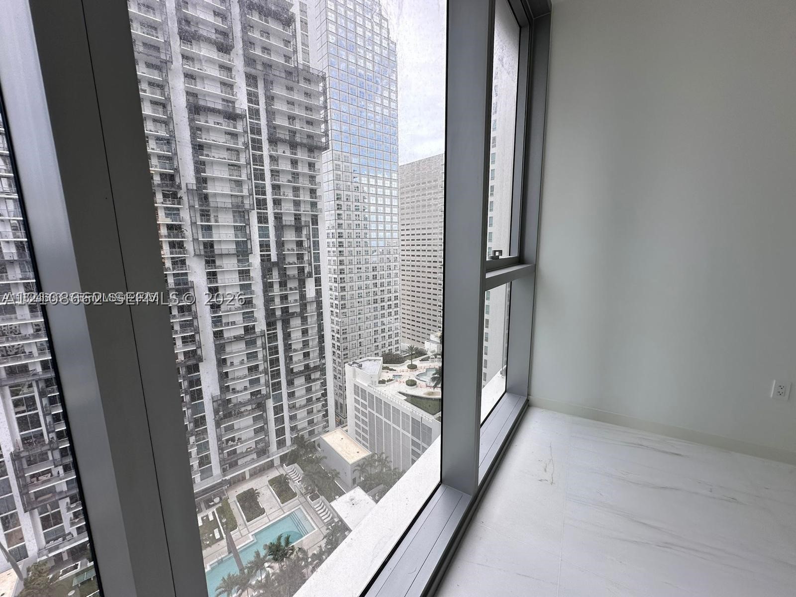 300 Biscayne Boulevard #2709W, Miami FL 33131