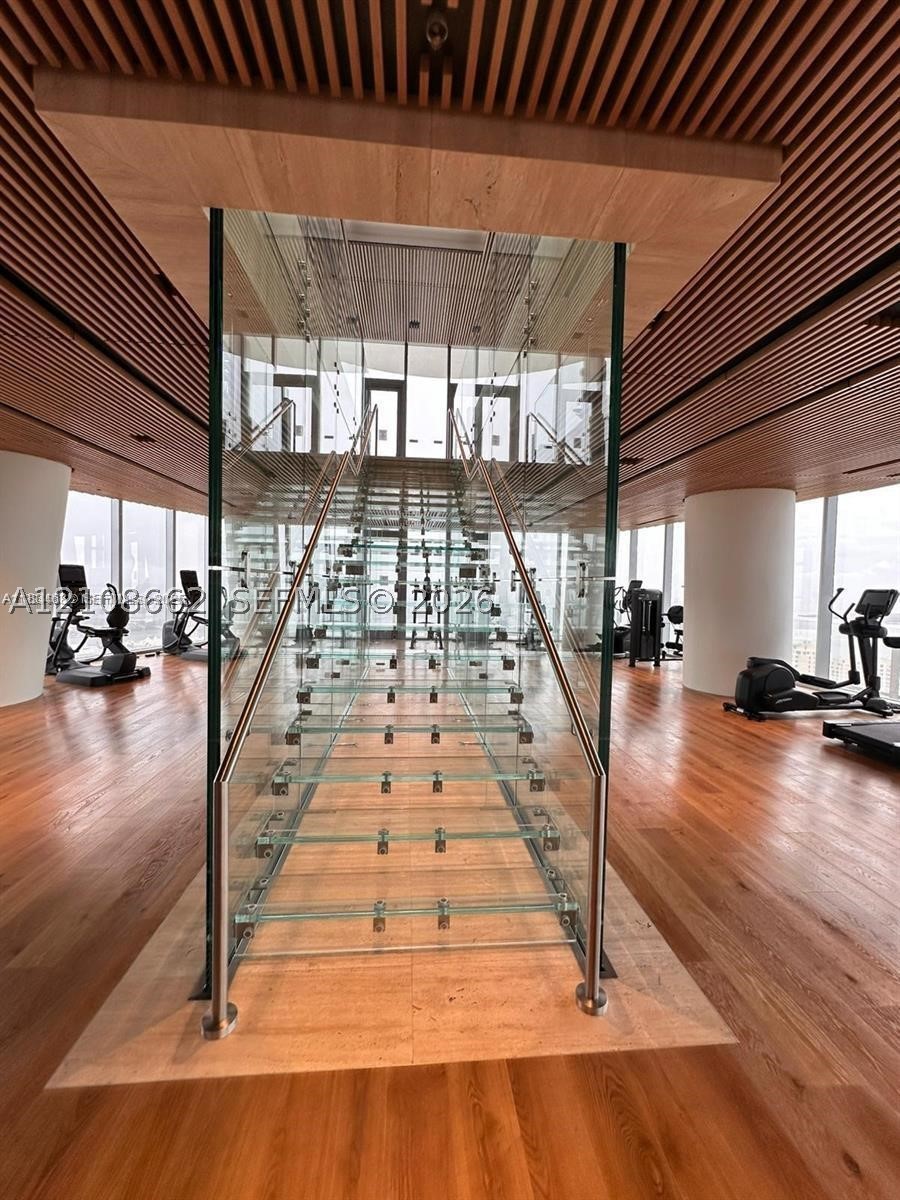 300 Biscayne Boulevard #2709W, Miami FL 33131
