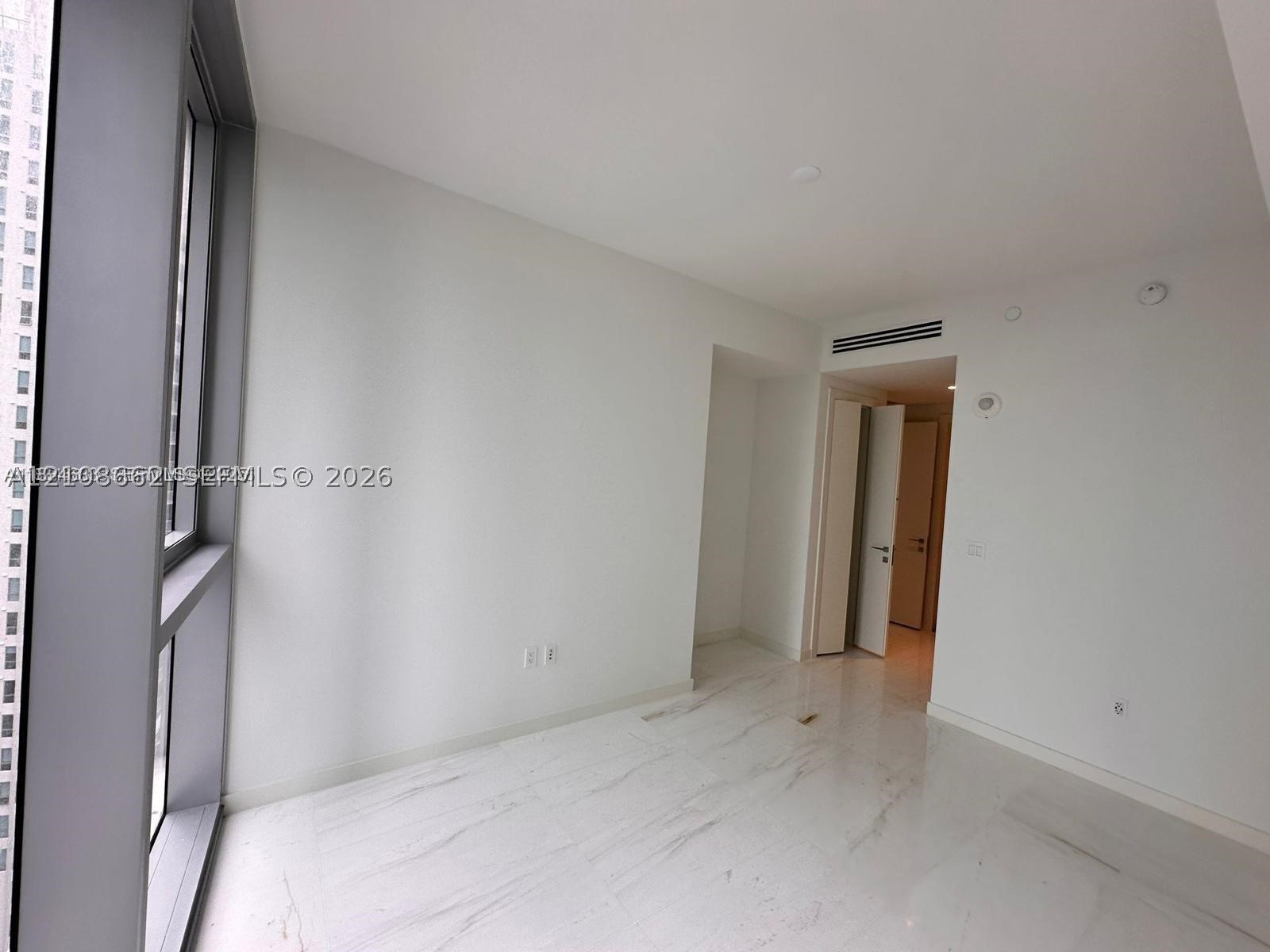 300 Biscayne Boulevard #2709W, Miami FL 33131