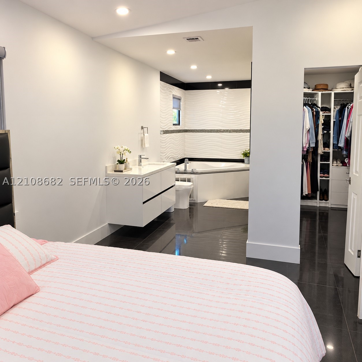 8943 NW 112th Ter, Hialeah Gardens FL 33018