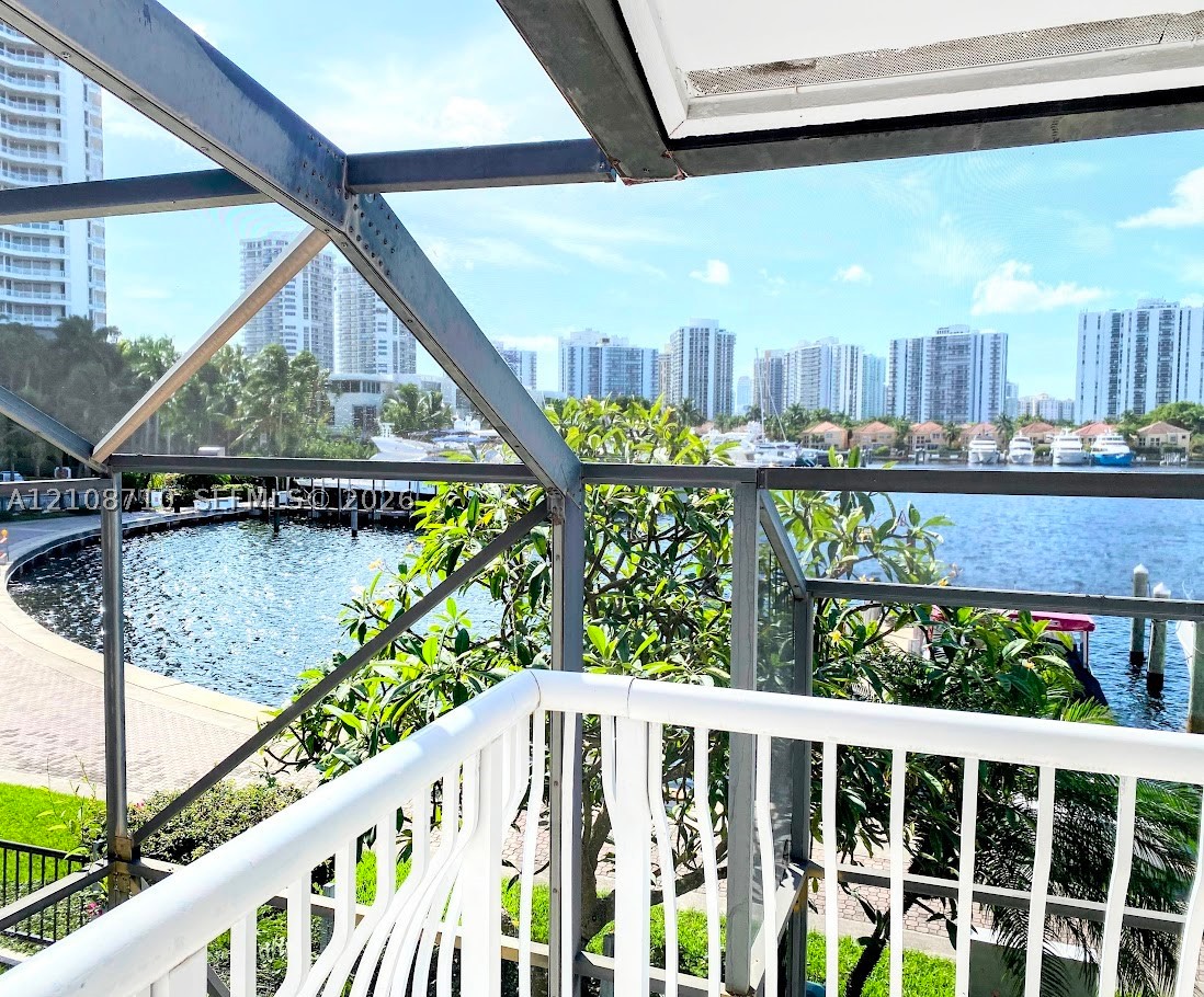 3630 Yacht Club Dr #605, Aventura FL 33180