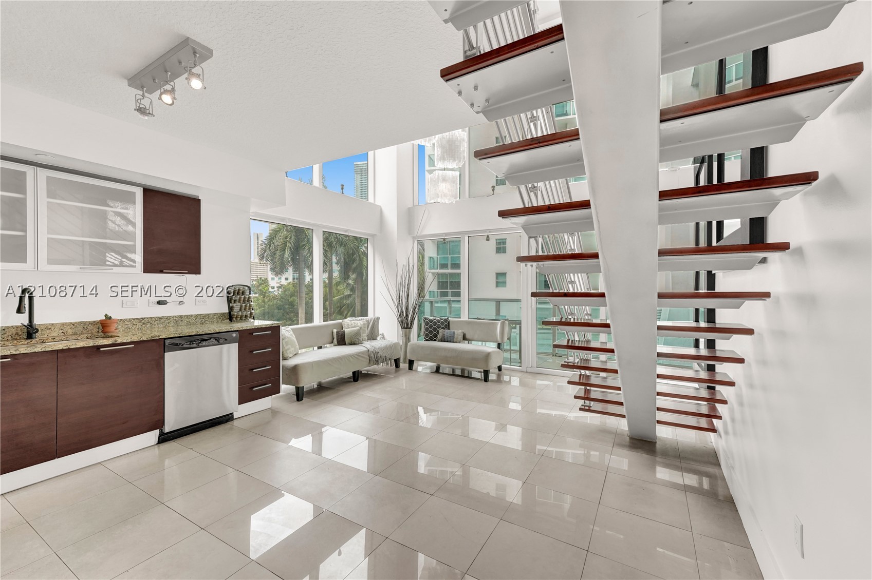 41 SE 5th St #317, Miami FL 33131