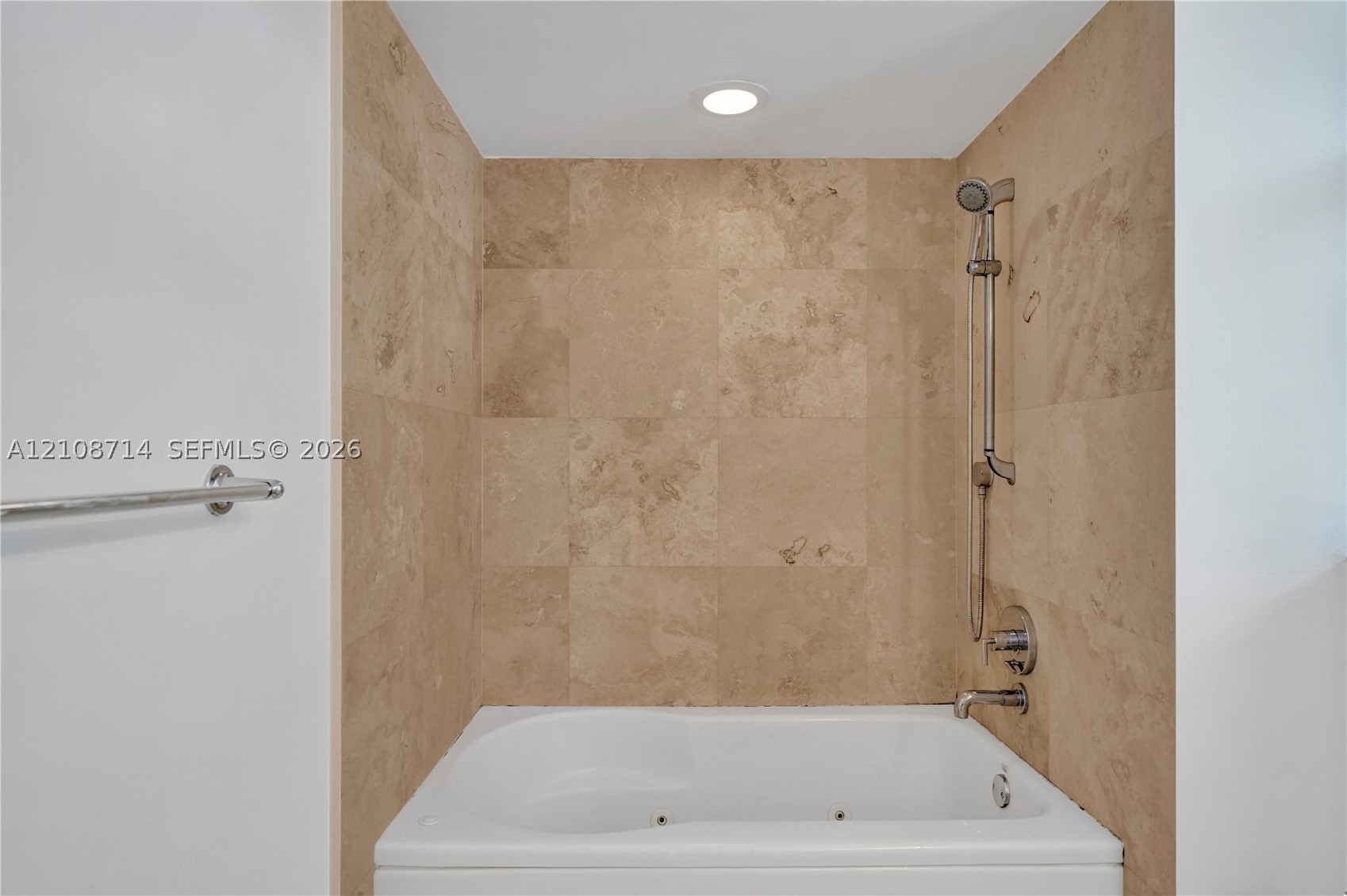 41 SE 5th St #317, Miami FL 33131