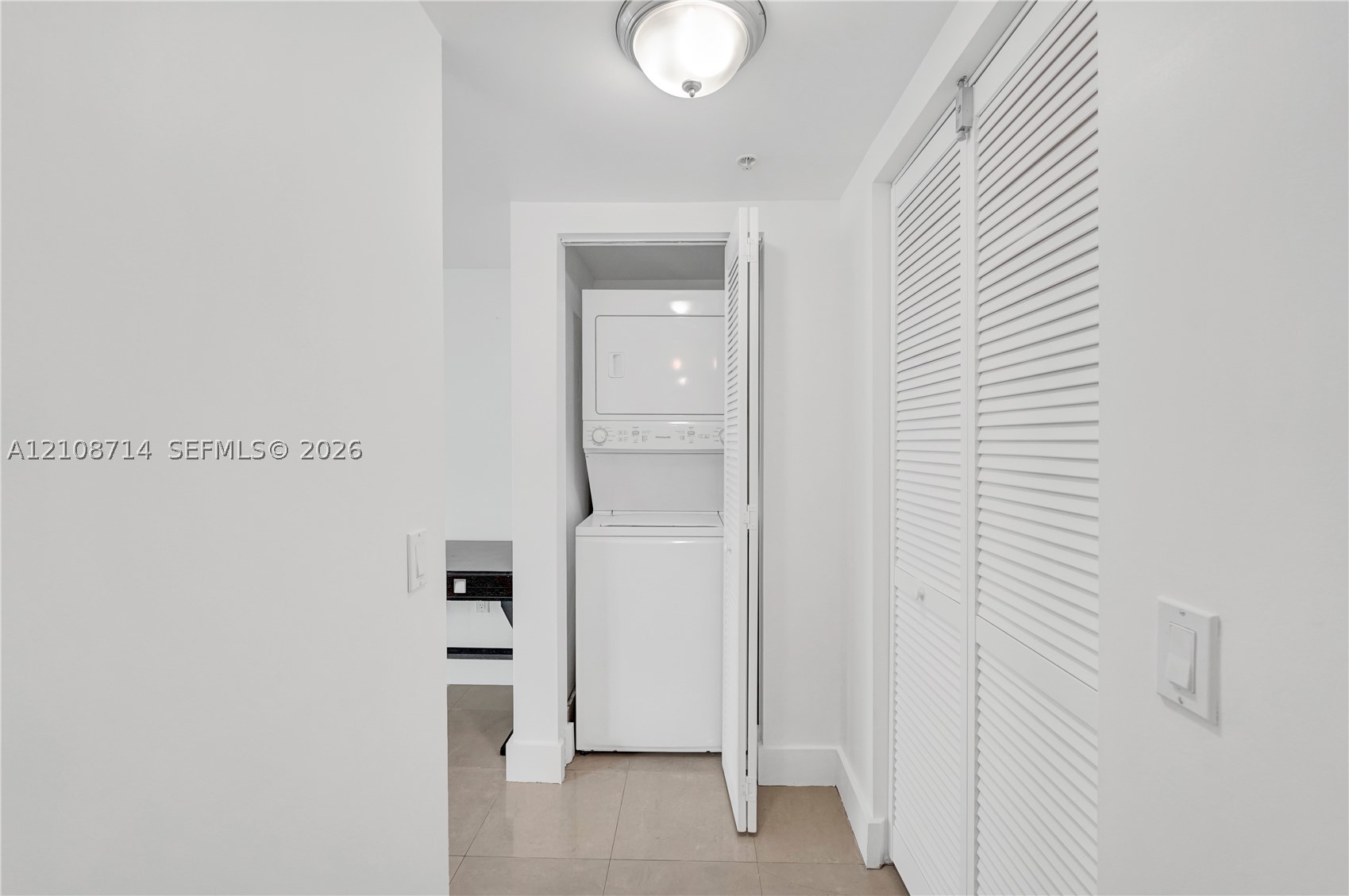 41 SE 5th St #317, Miami FL 33131