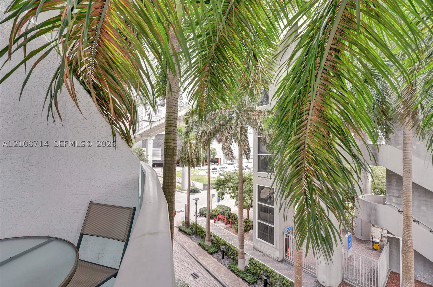 41 SE 5th St #317, Miami FL 33131