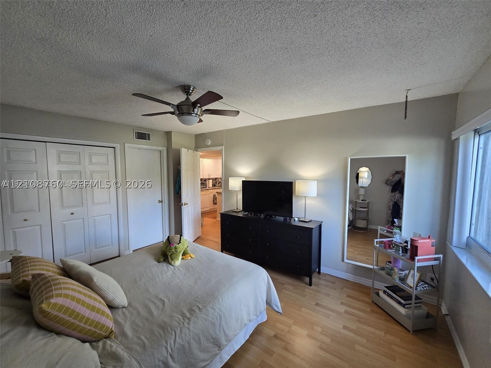 140 Lakeview Dr #111, Weston FL 33326