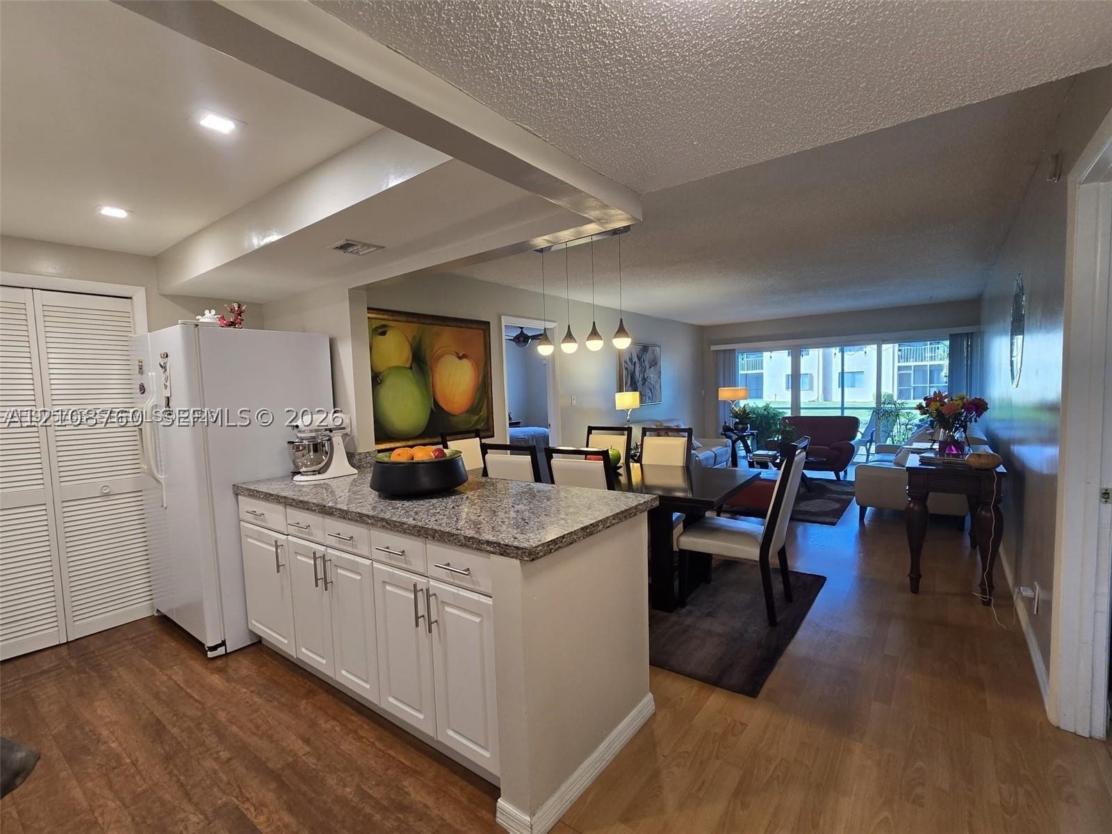 140 Lakeview Dr #111, Weston FL 33326