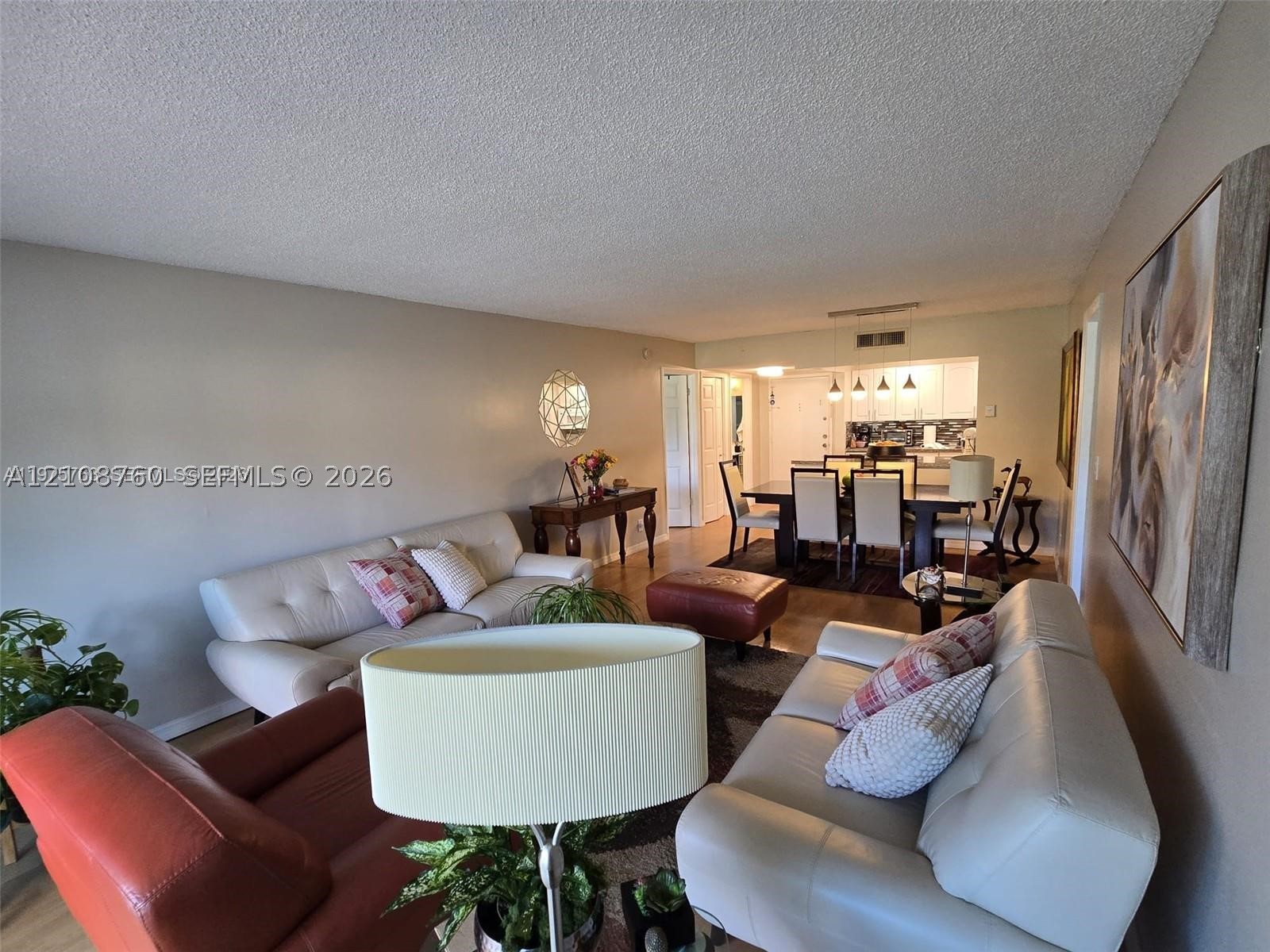 140 Lakeview Dr #111, Weston FL 33326