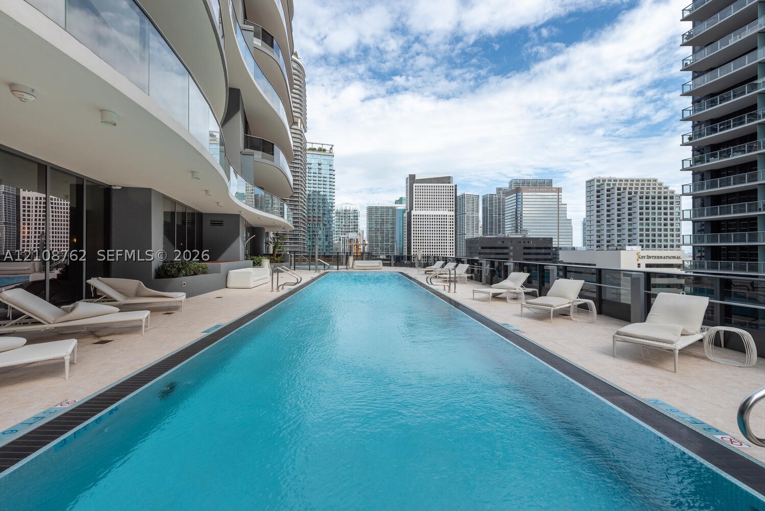 Miami FL 33131 - A12108762