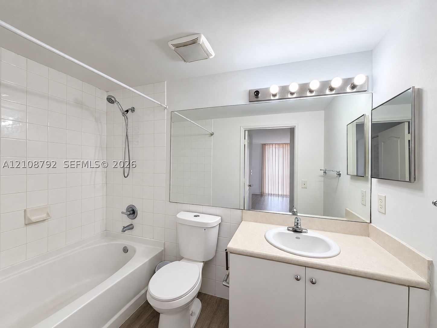 5085 NW 7th St #714, Miami FL 33126
