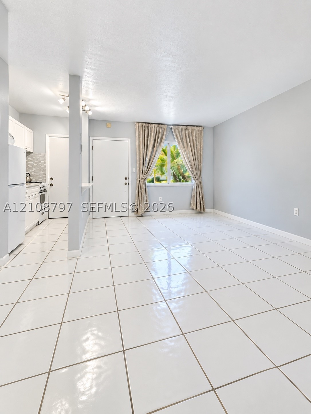 6310 SW 79th St #2, South Miami FL 33143
