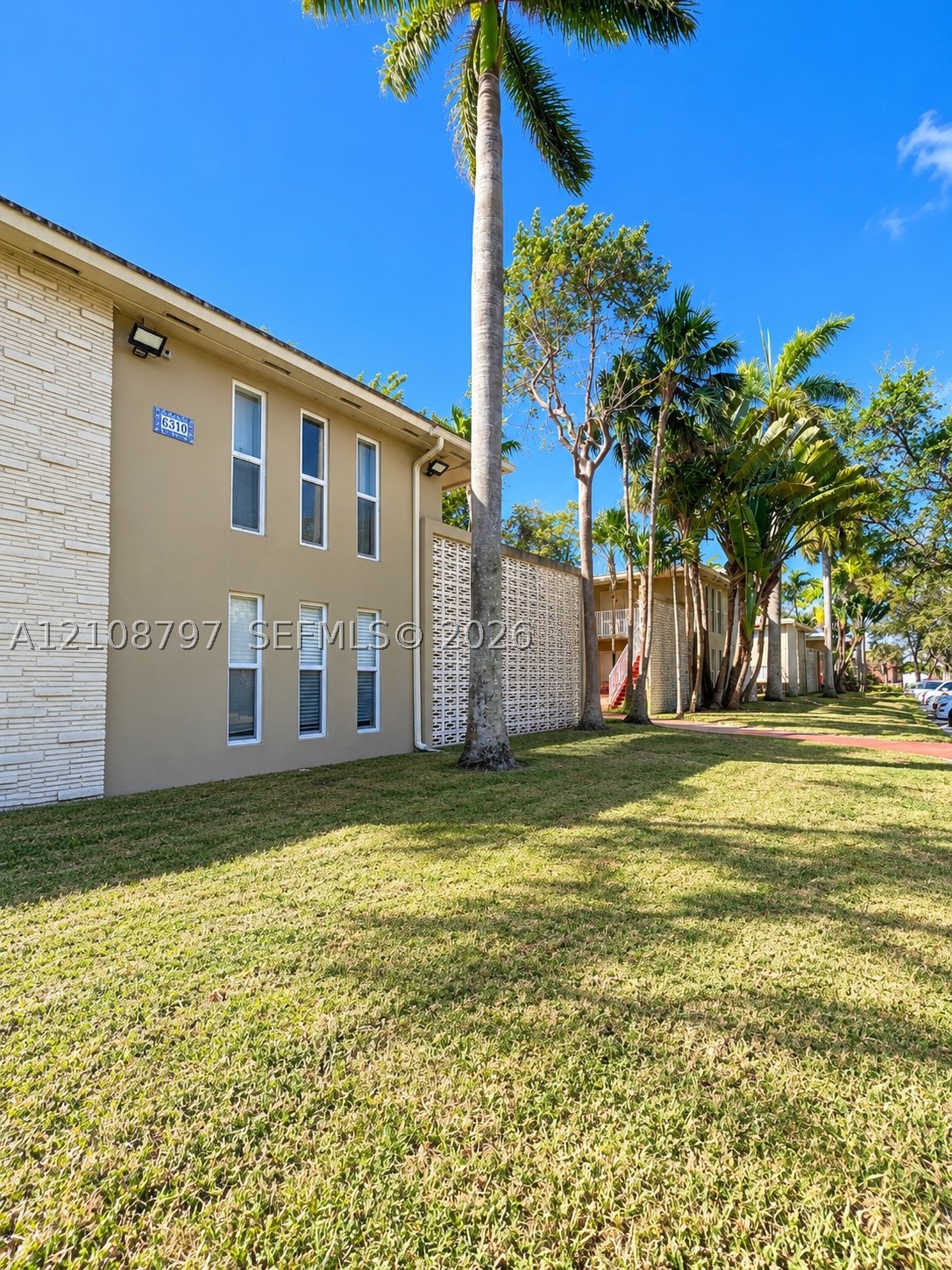 6310 SW 79th St #2, South Miami FL 33143