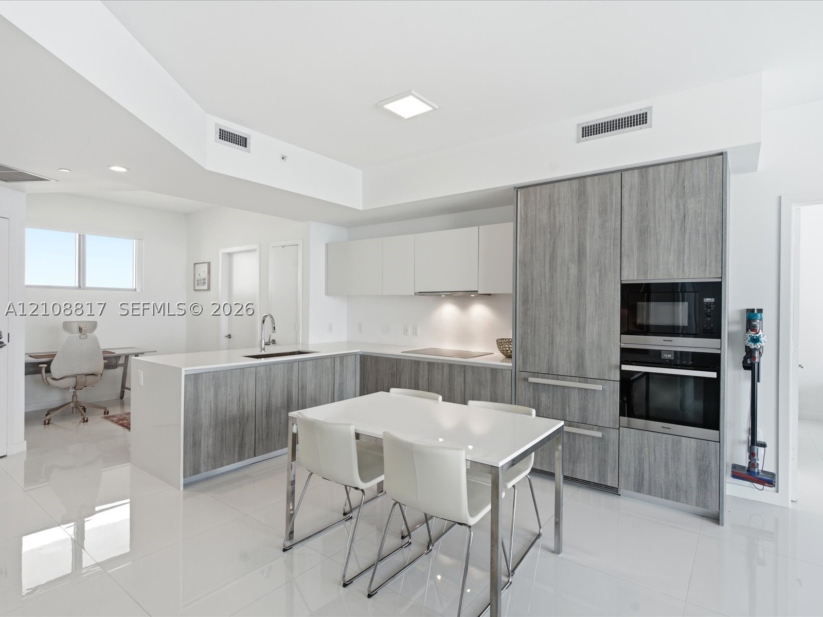 2900 NE 7th Ave #4305, Miami FL 33137