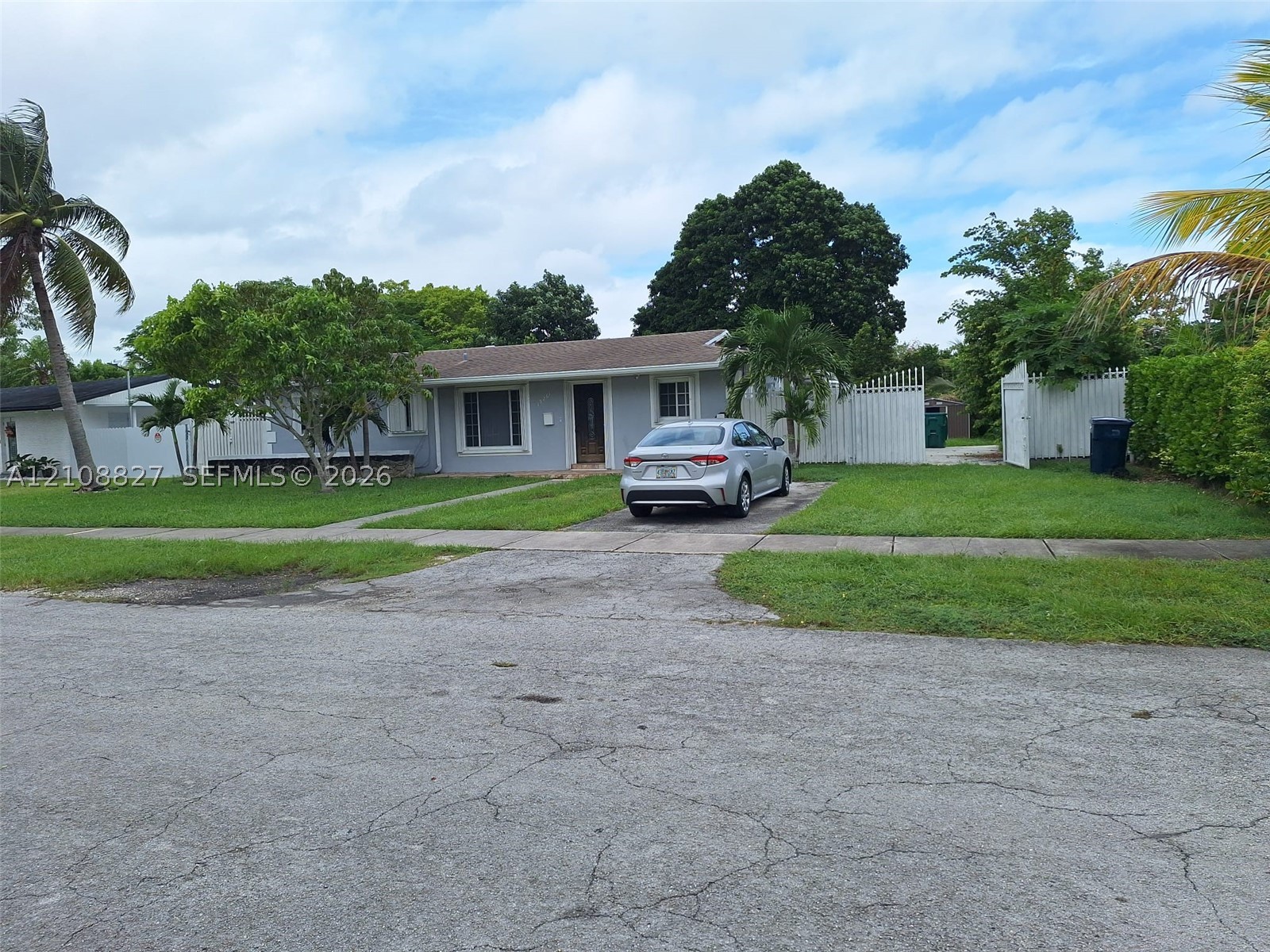 15261 SW 102nd Ct, Miami FL 33157