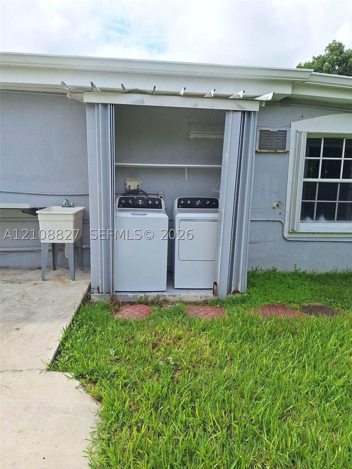 15261 SW 102nd Ct, Miami FL 33157