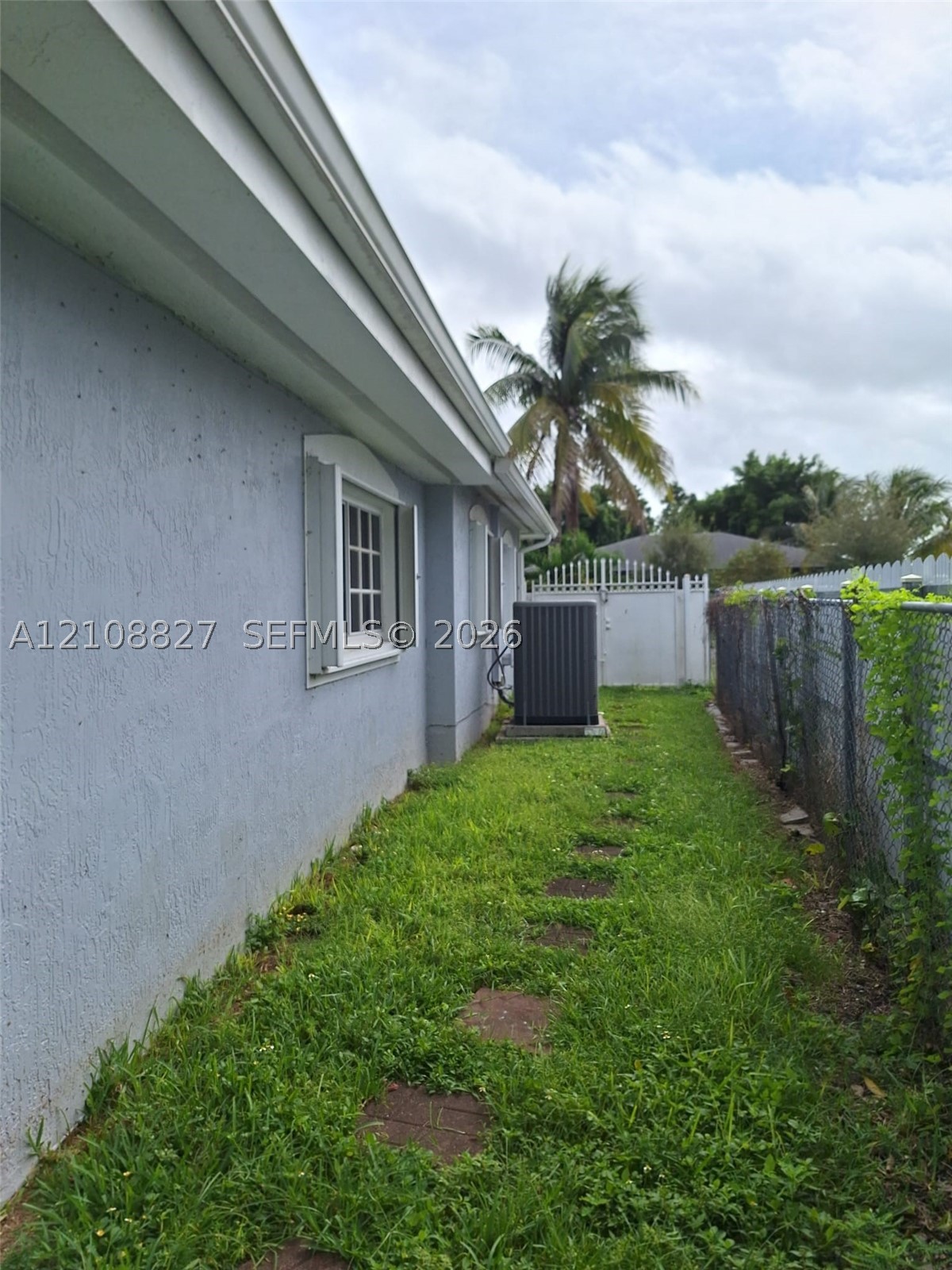 15261 SW 102nd Ct, Miami FL 33157