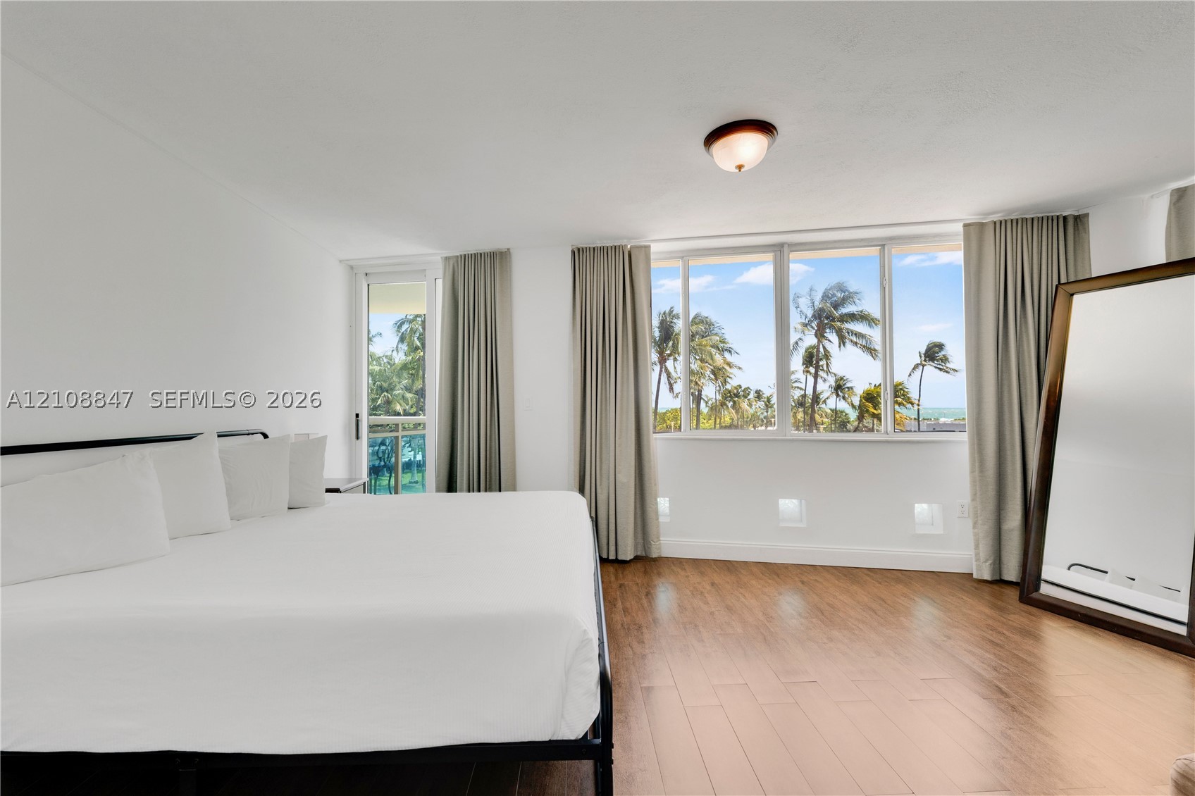 524 Ocean Dr, Miami Beach FL 33139