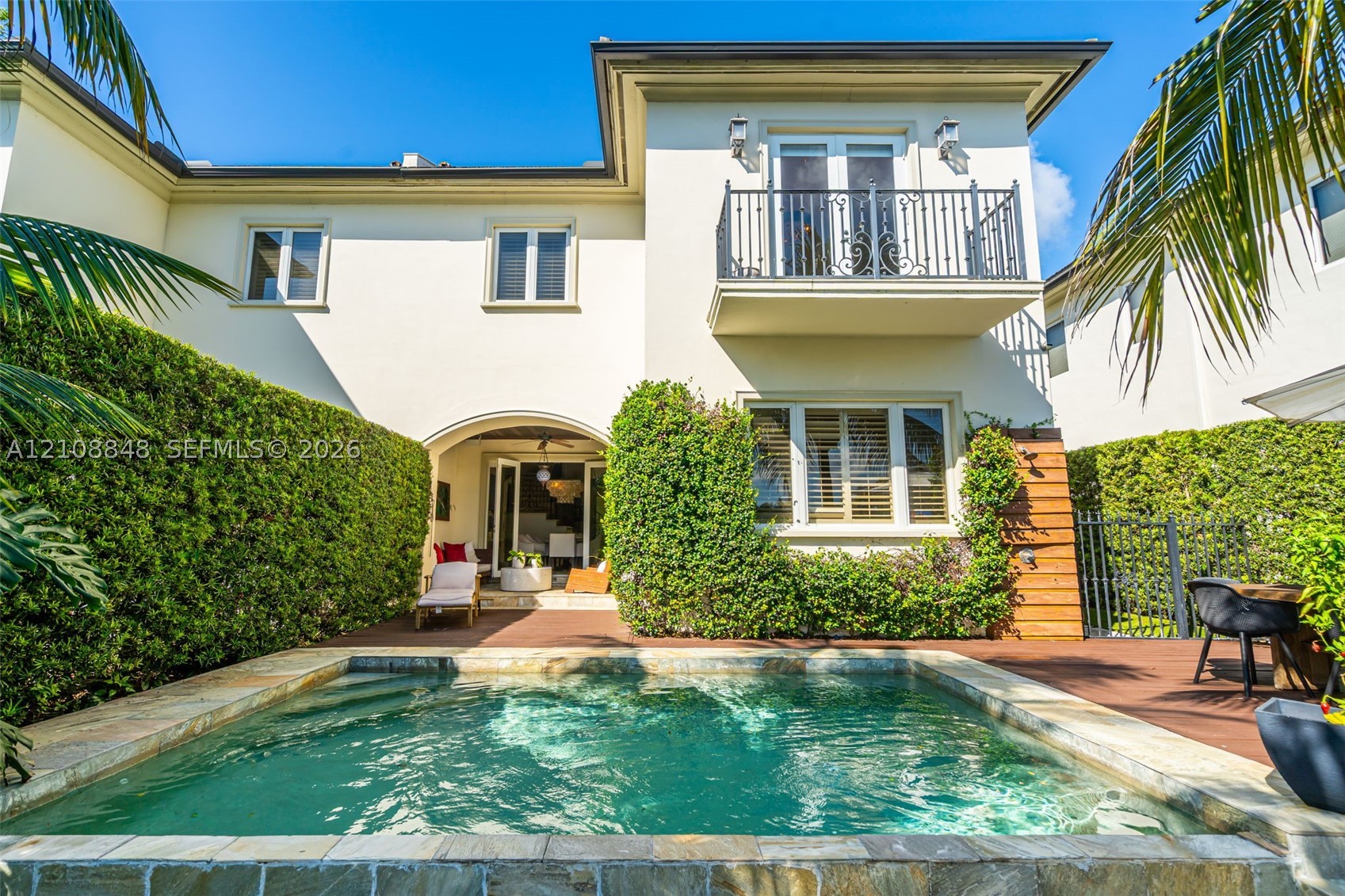 4815 University Dr, Coral Gables FL 33146