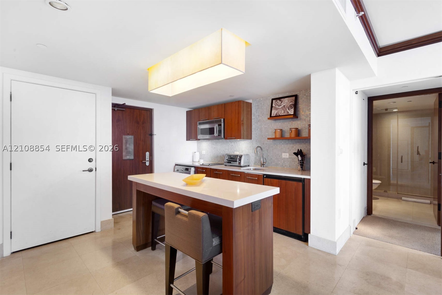 6801 Collins Ave #909, Miami Beach FL 33141