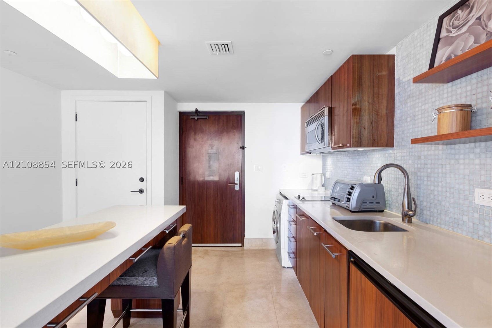 6801 Collins Ave #909, Miami Beach FL 33141