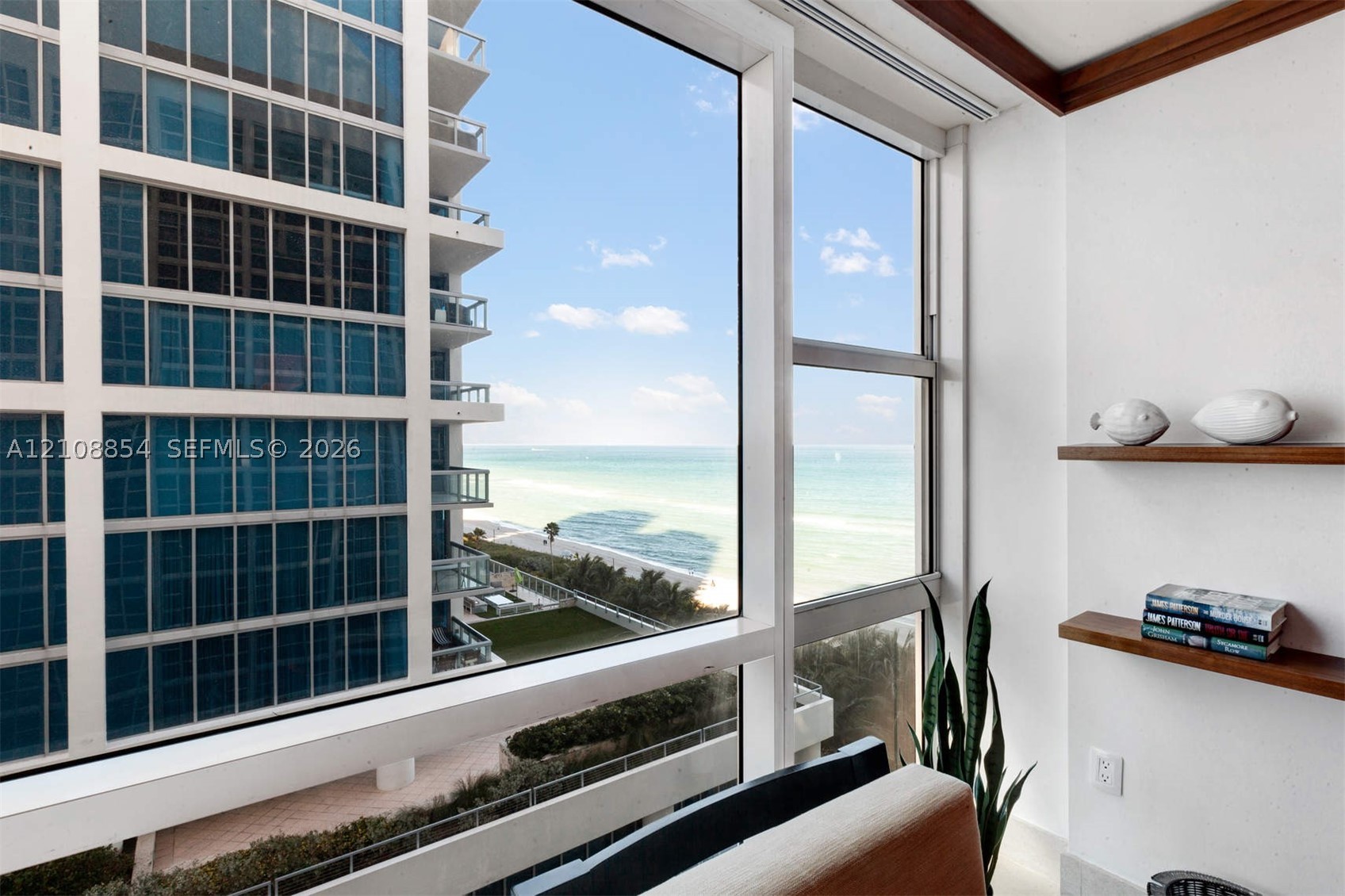 6801 Collins Ave #909, Miami Beach FL 33141