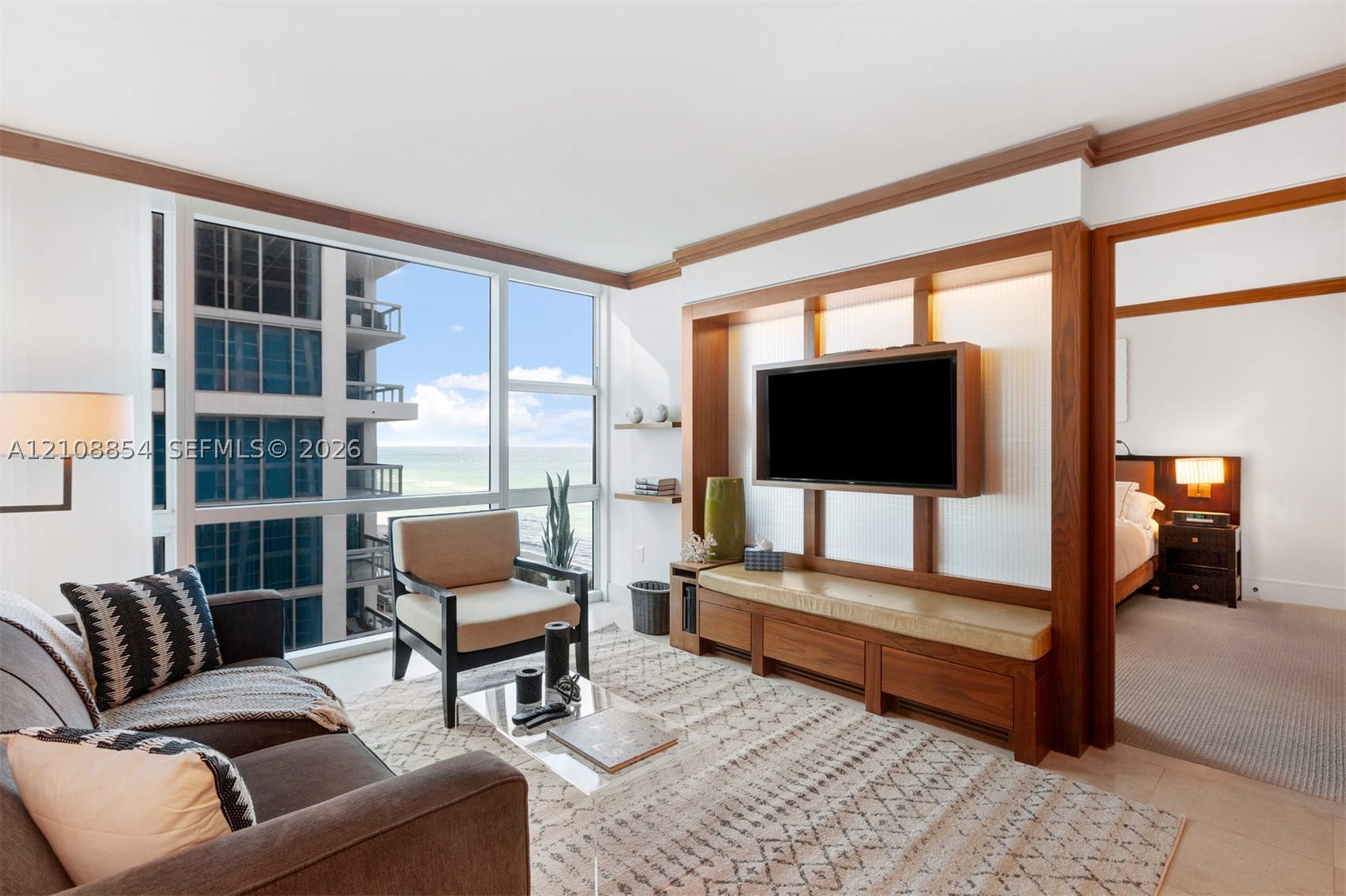 6801 Collins Ave #909, Miami Beach FL 33141