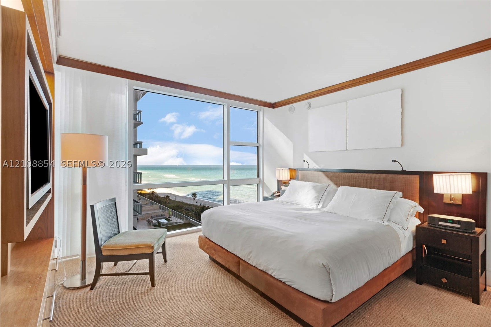 6801 Collins Ave #909, Miami Beach FL 33141