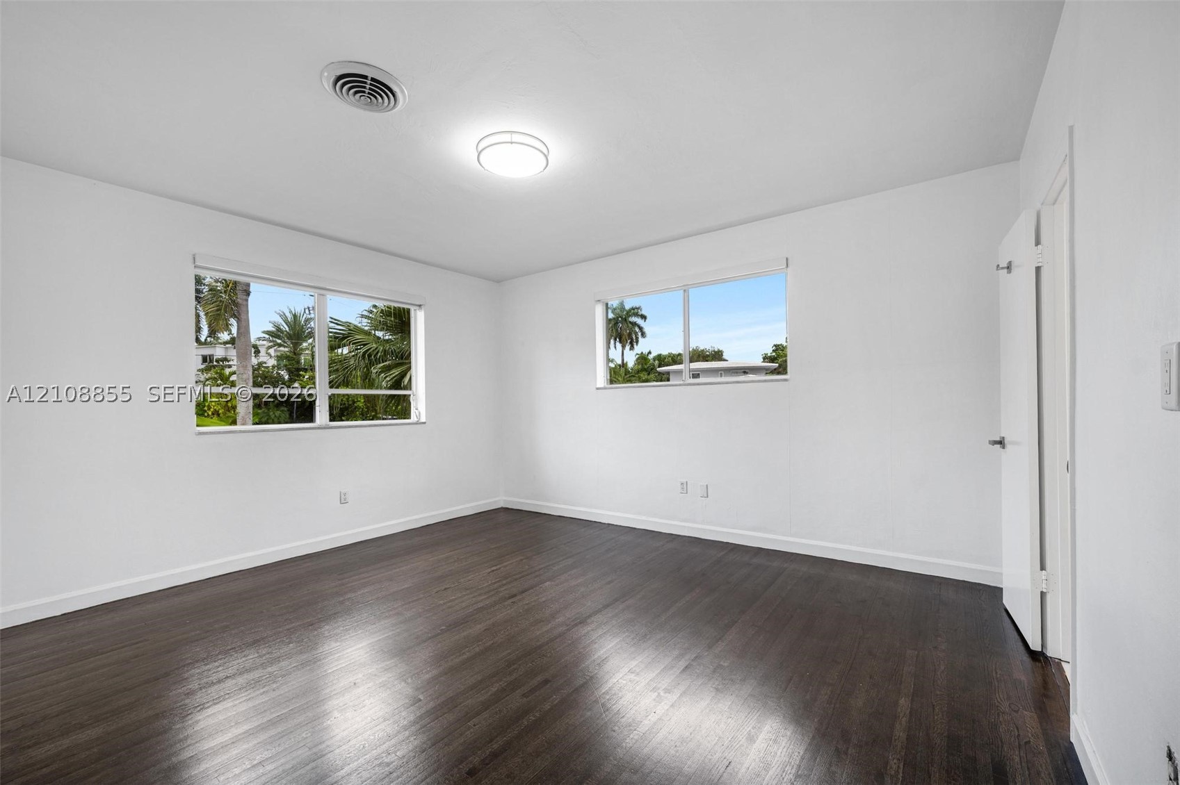 9520 E Broadview Dr, Bay Harbor Islands FL 33154