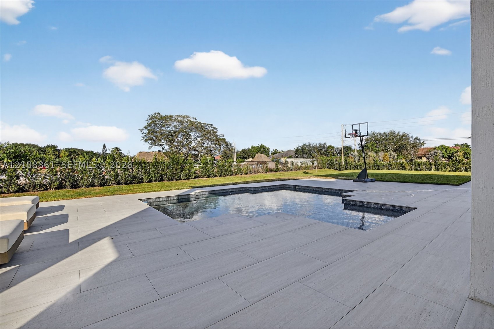 14855 Millstone Ranches Dr, Davie FL 33331