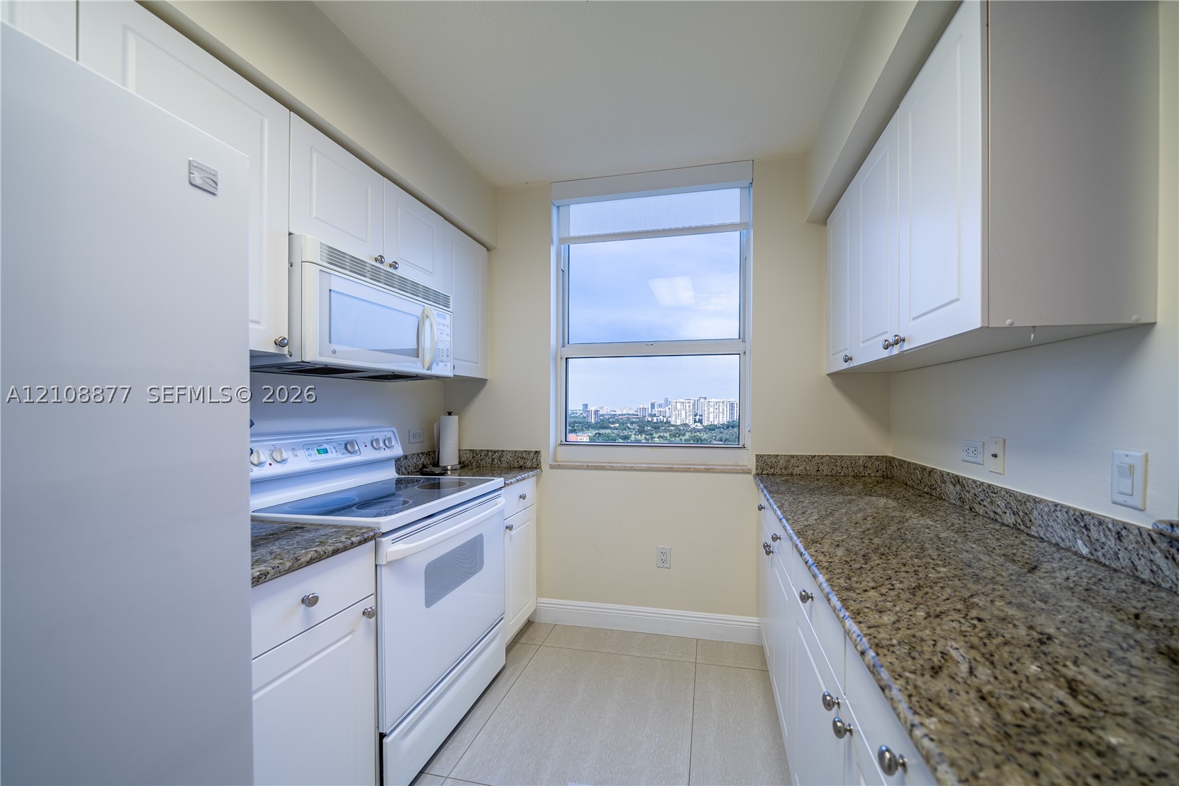 19501 W Country Club Dr #2103, Aventura FL 33180