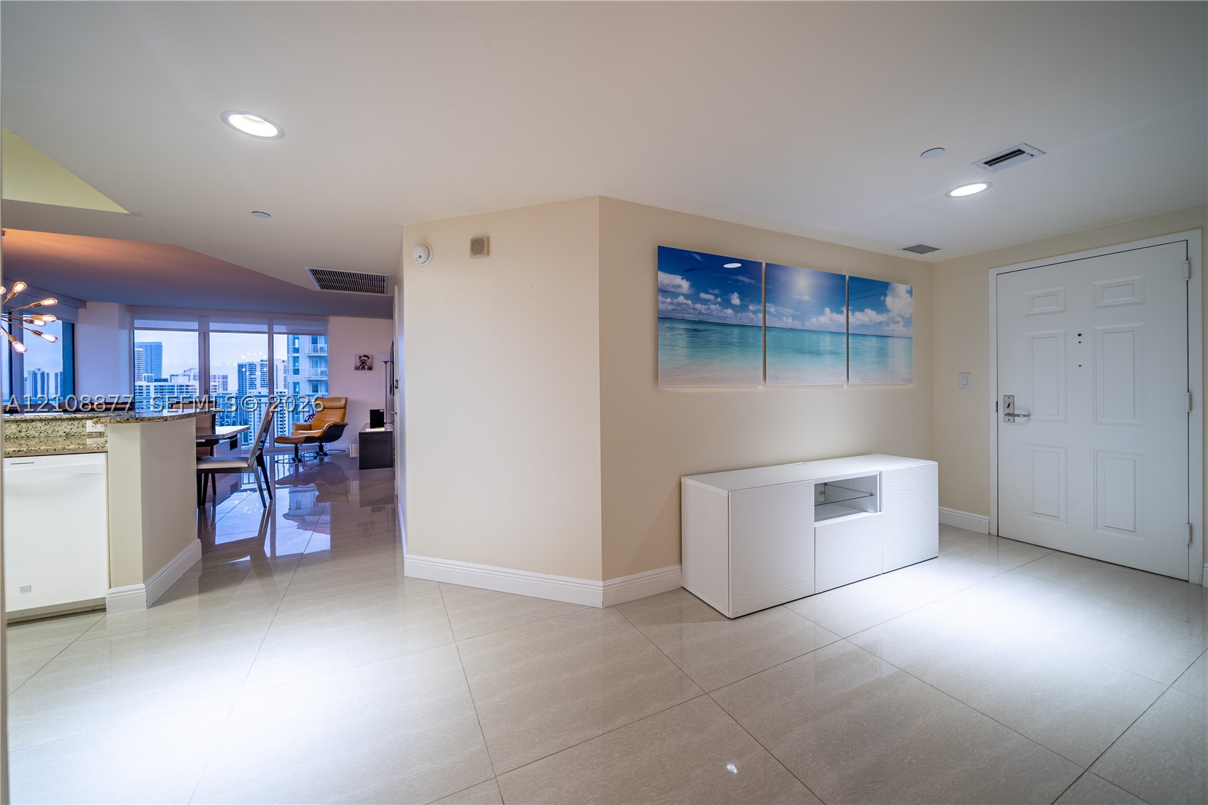 19501 W Country Club Dr #2103, Aventura FL 33180