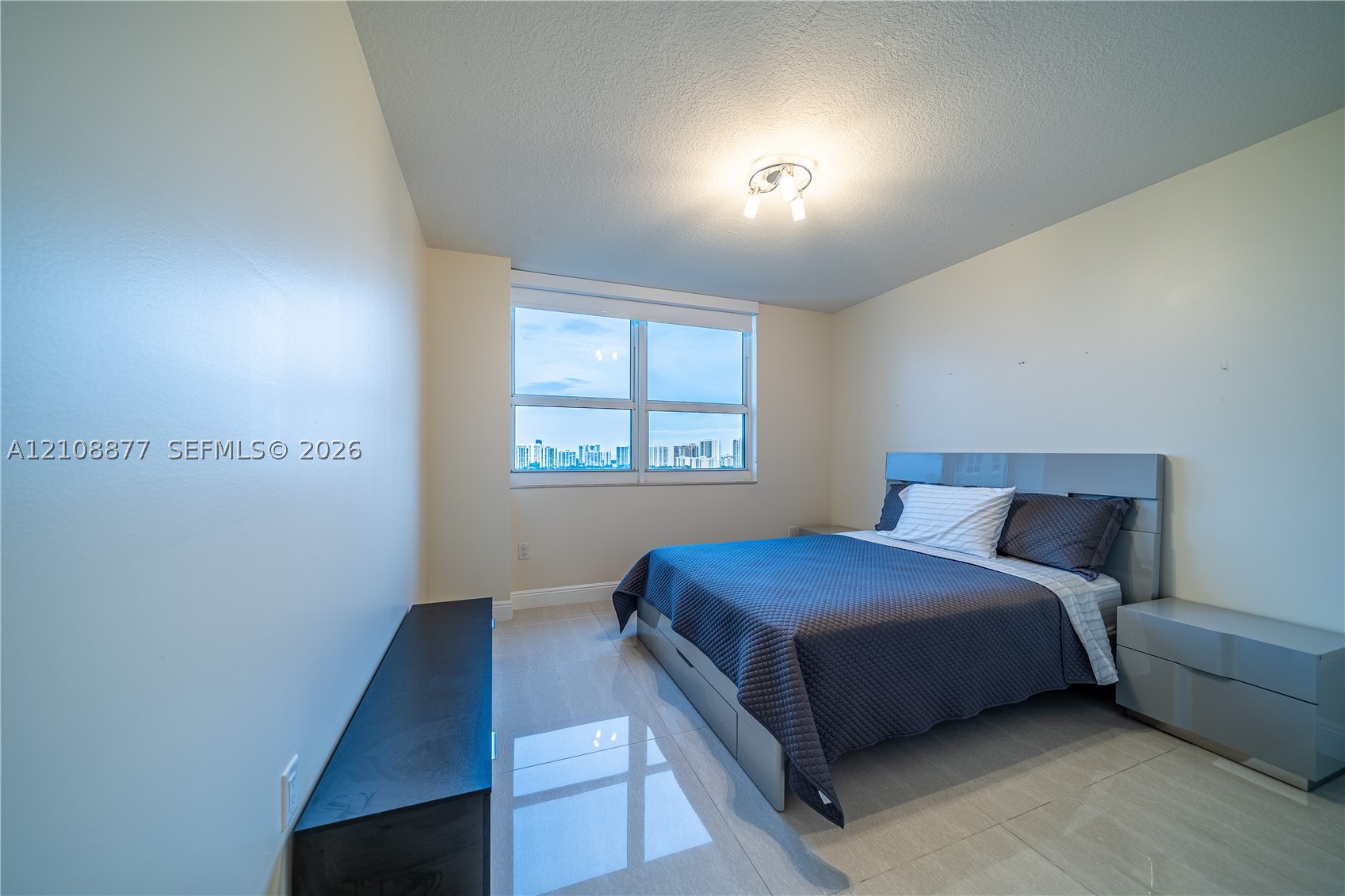 19501 W Country Club Dr #2103, Aventura FL 33180