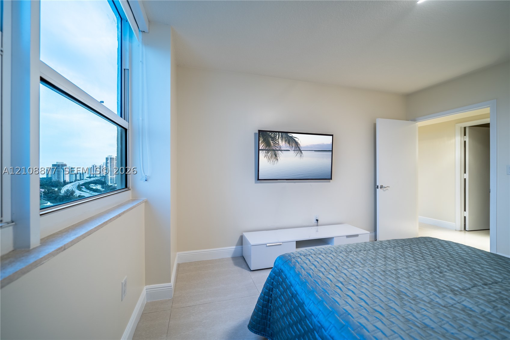 19501 W Country Club Dr #2103, Aventura FL 33180