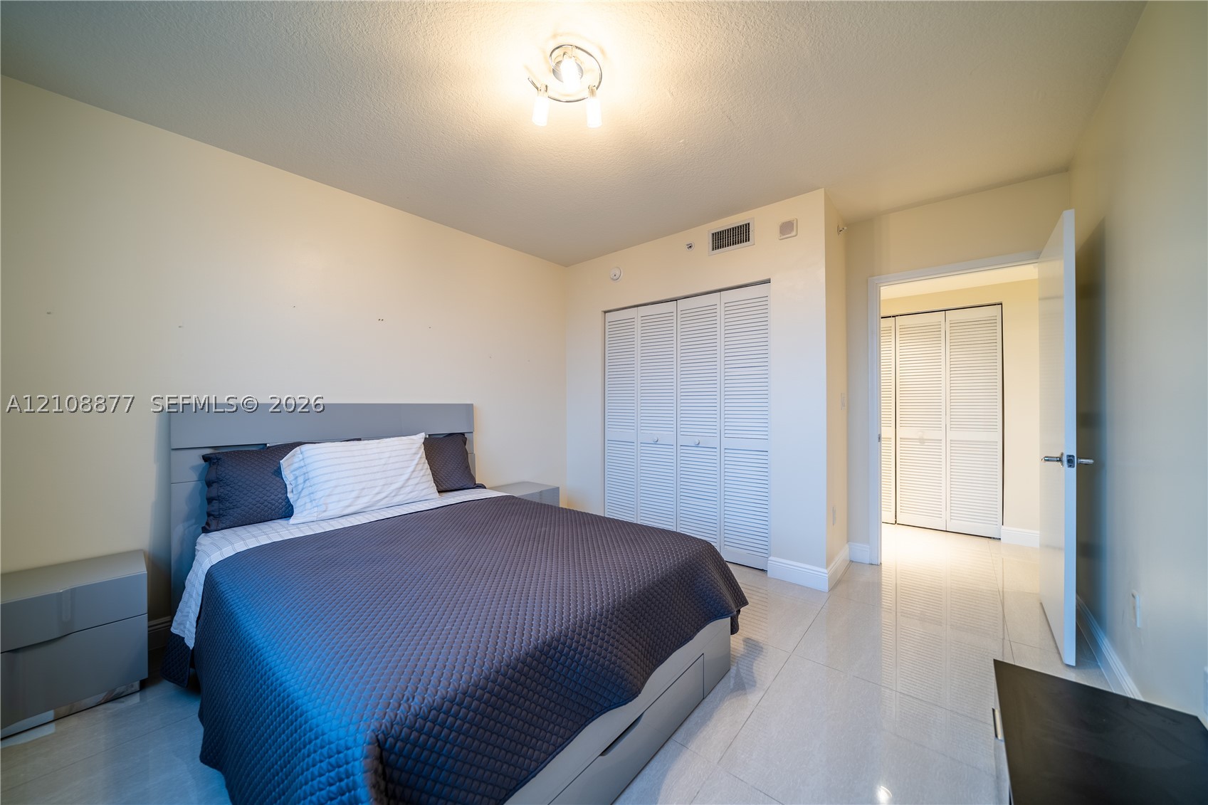 19501 W Country Club Dr #2103, Aventura FL 33180