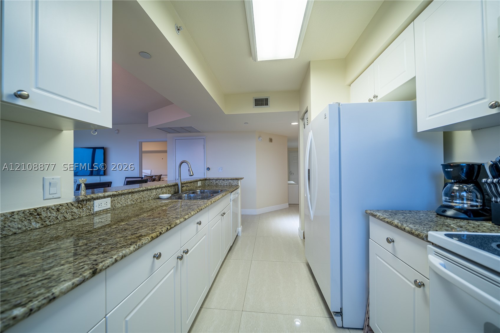 19501 W Country Club Dr #2103, Aventura FL 33180